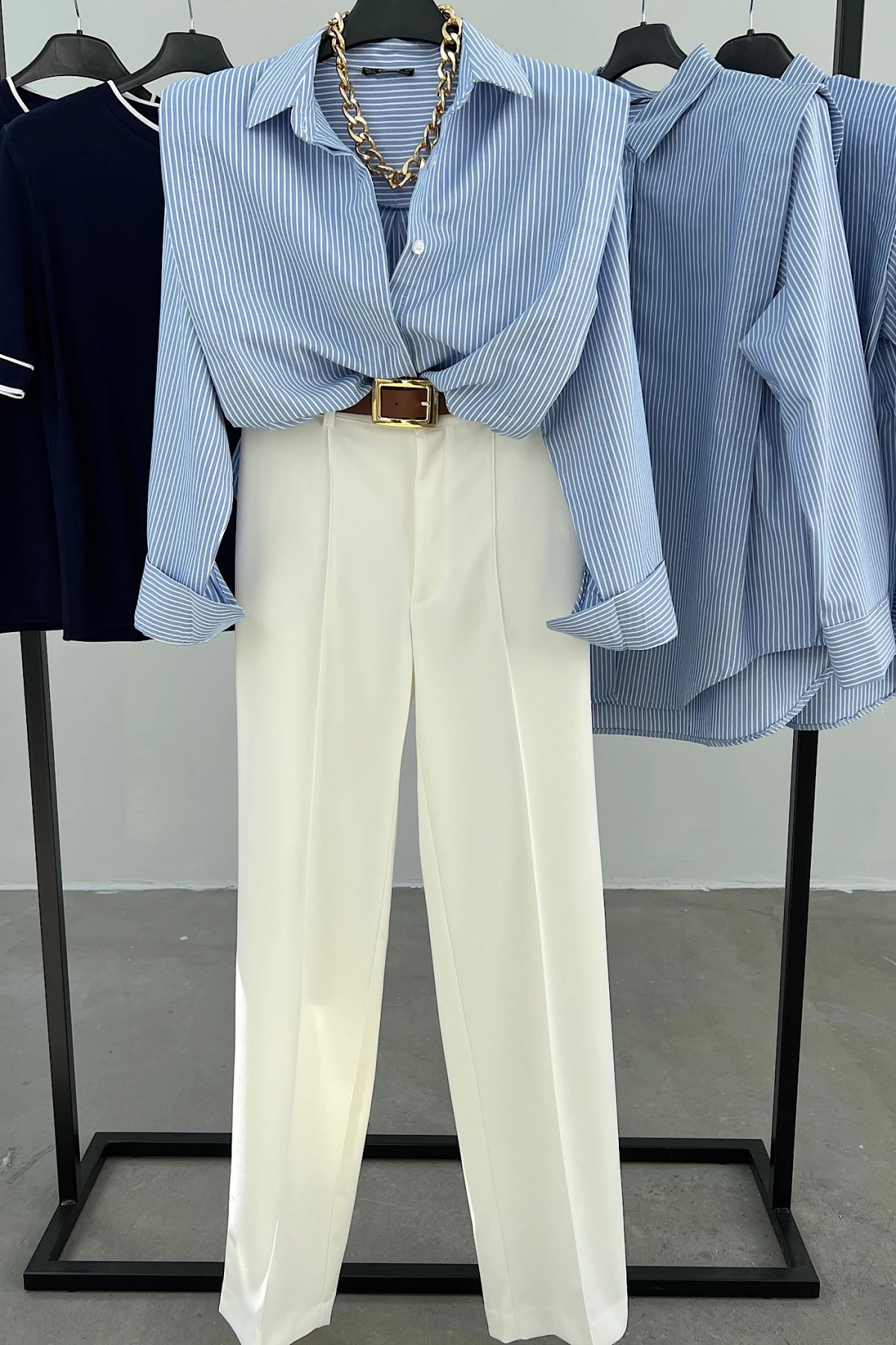 Self Wadding Striped Shirt