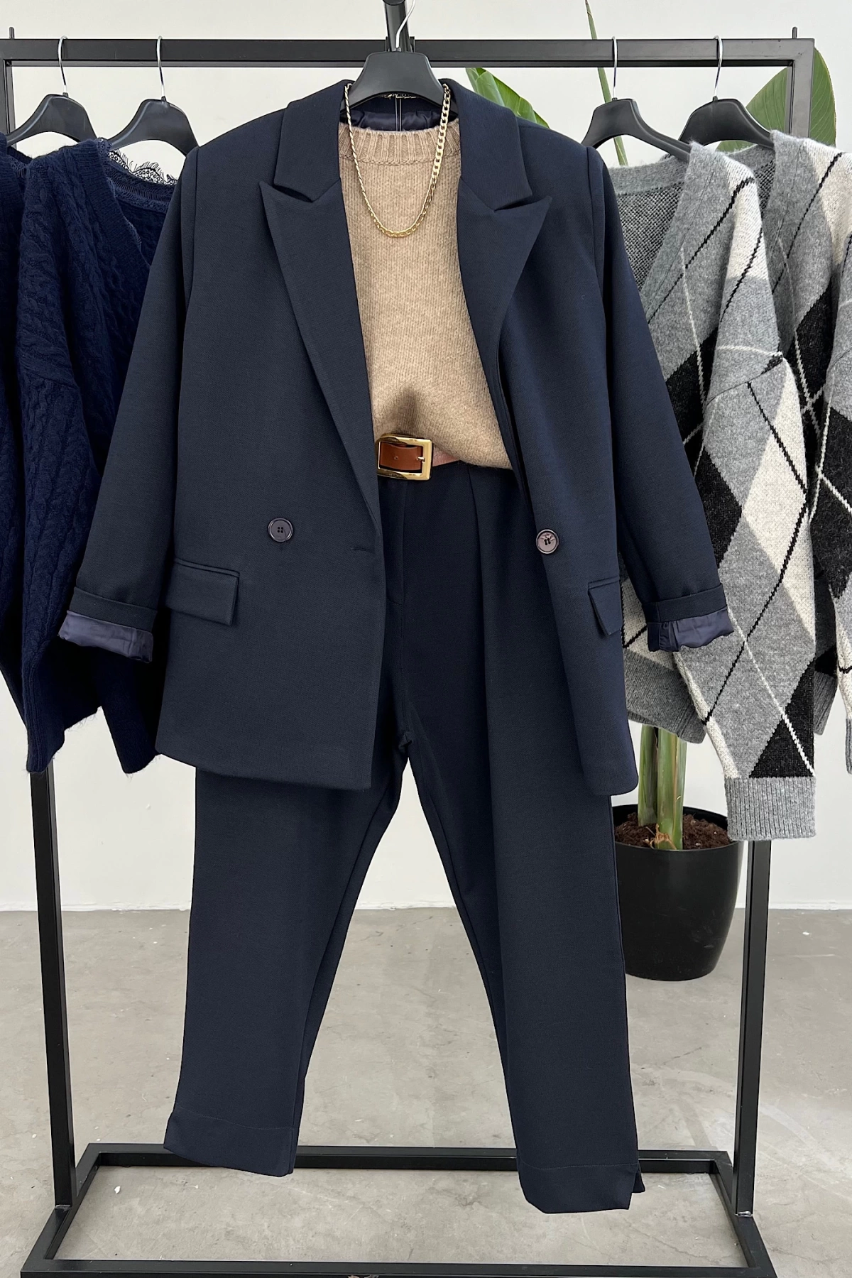 Klasik Blazer Ve Pens Detaylı Pantolon Lacivert