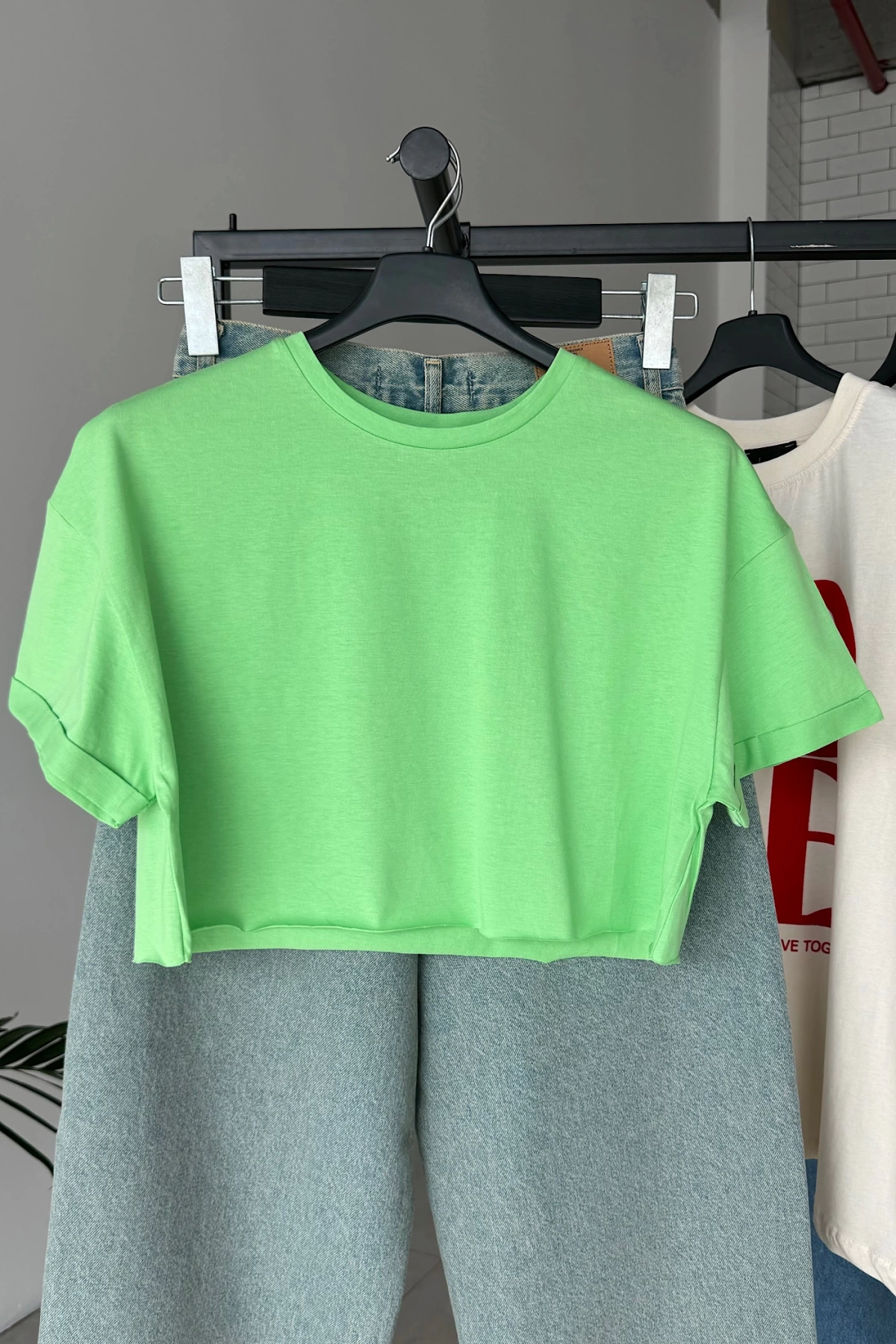 Kolu Katlamalı Crop T-shirt Yeşil