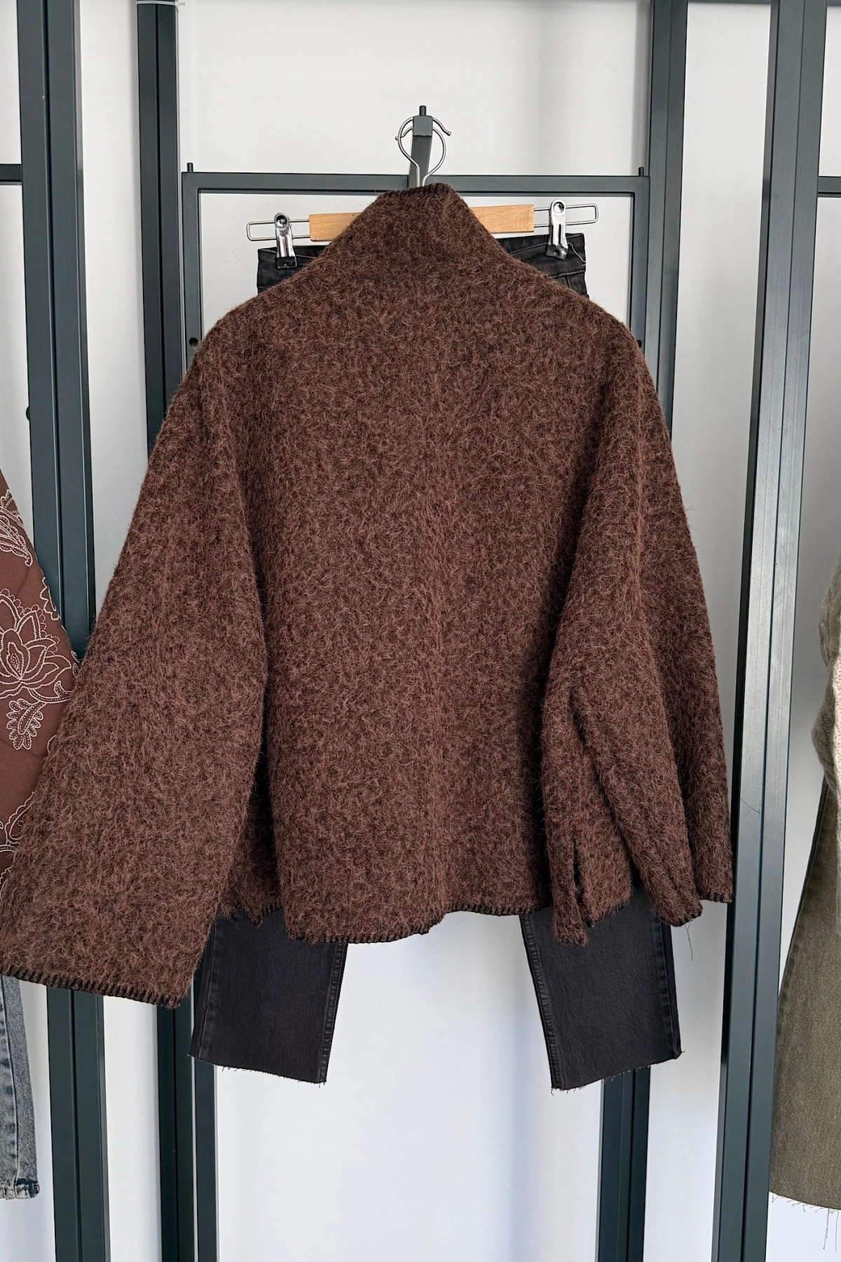 Kroşetalı Kıvırak Peluş Ceket Kahverengi