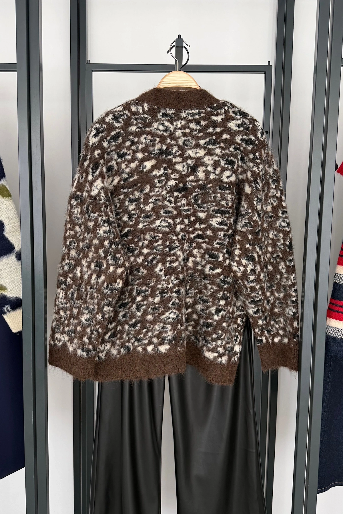 Leopar Desen Hırka Kahverengi