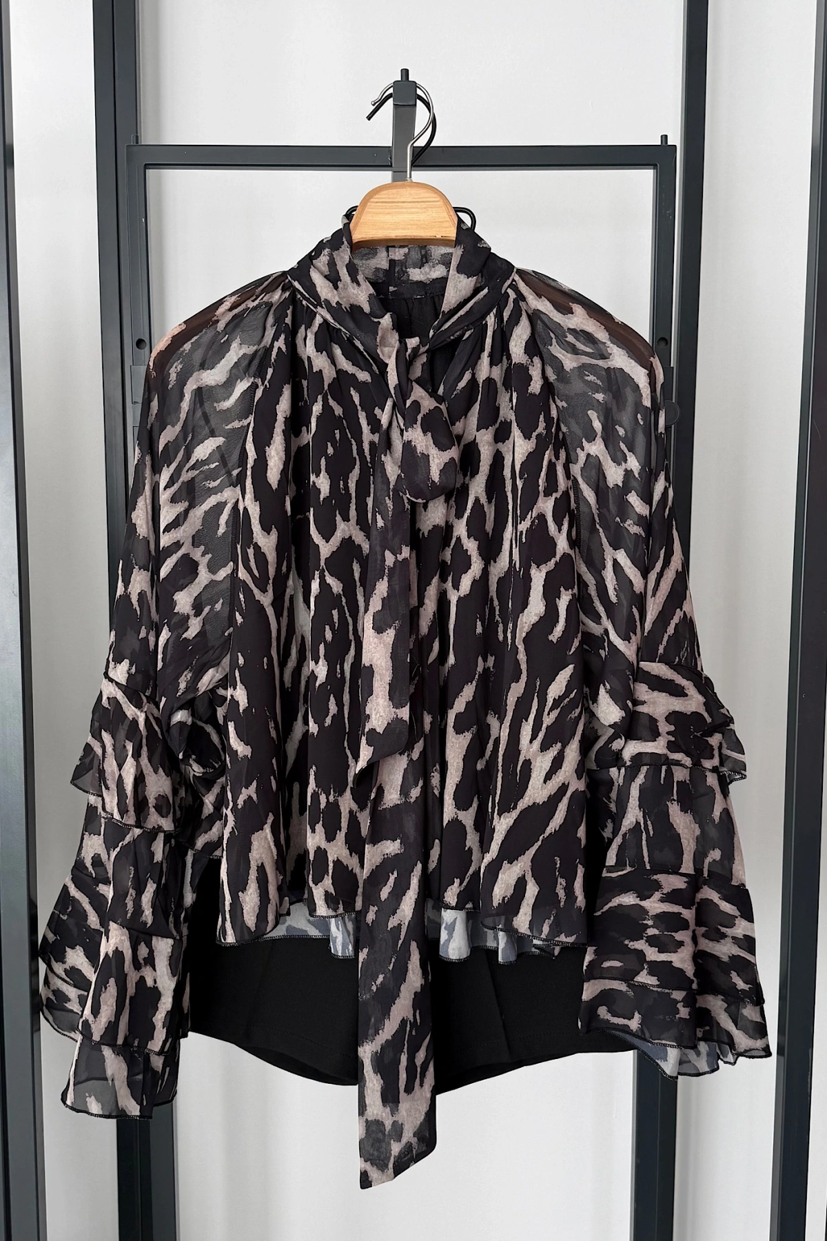 Leopar Desen Şifon Bluz Siyah