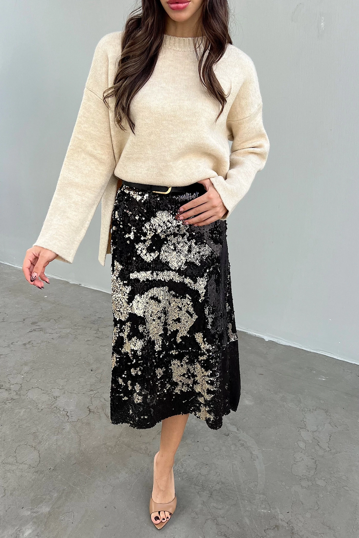 Sequined Midi Skirt / Black