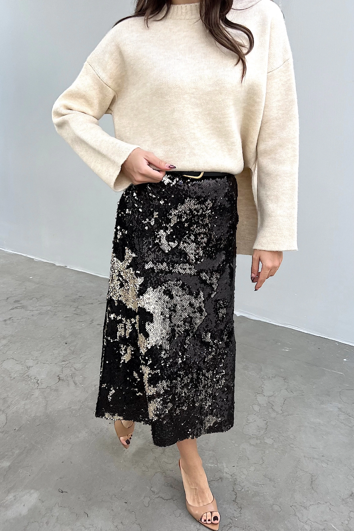 Sequined Midi Skirt / Black