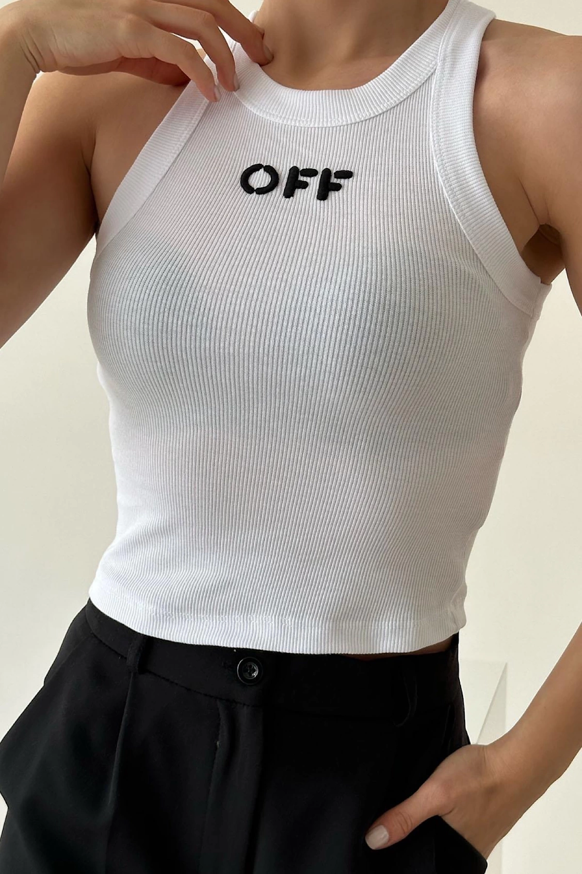 Off Written Embroidered Singlet