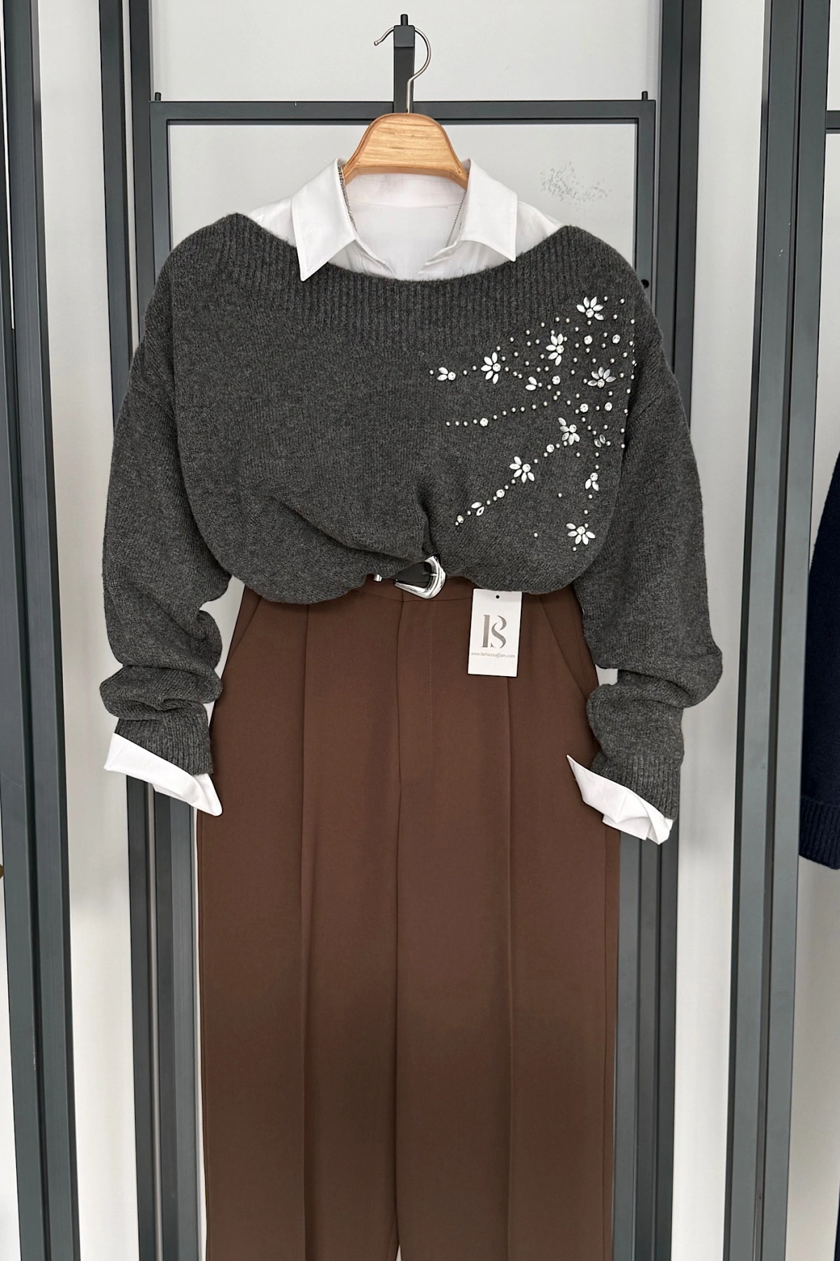 Omuzdan Taşlı Kazak Antrasit