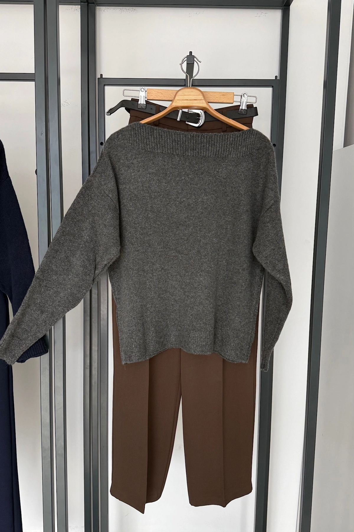 Omuzdan Taşlı Kazak Antrasit