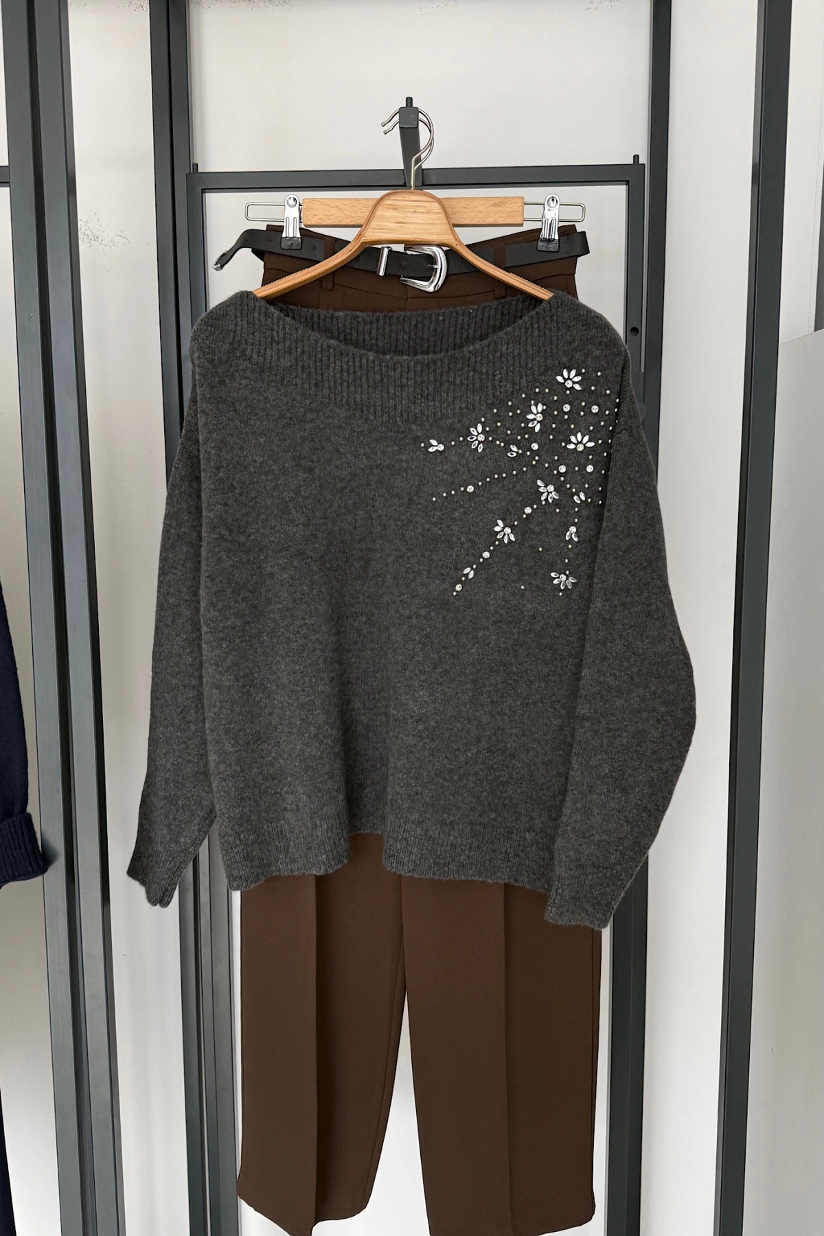 Omuzdan Taşlı Kazak Antrasit