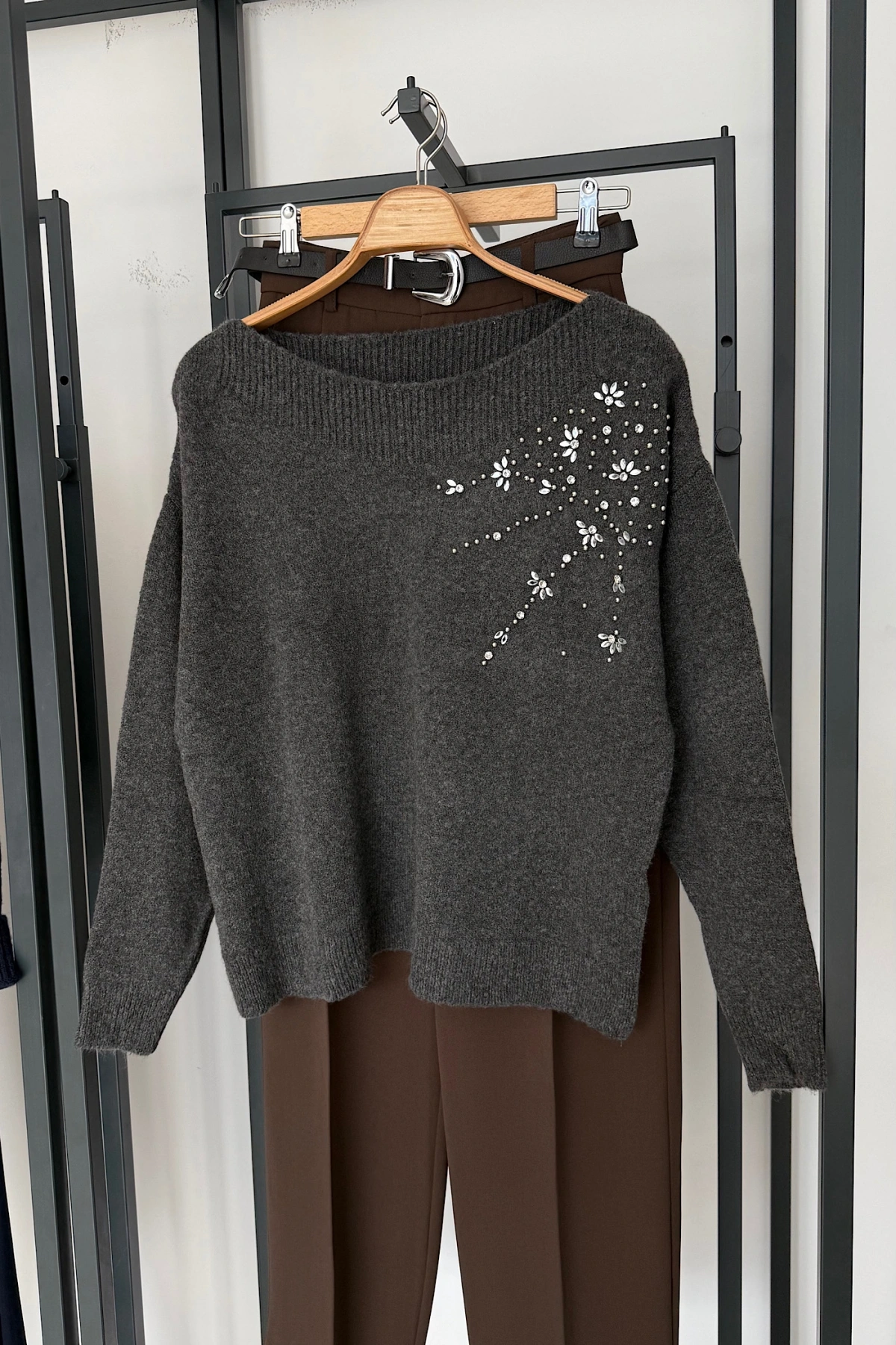 Omuzdan Taşlı Kazak Antrasit