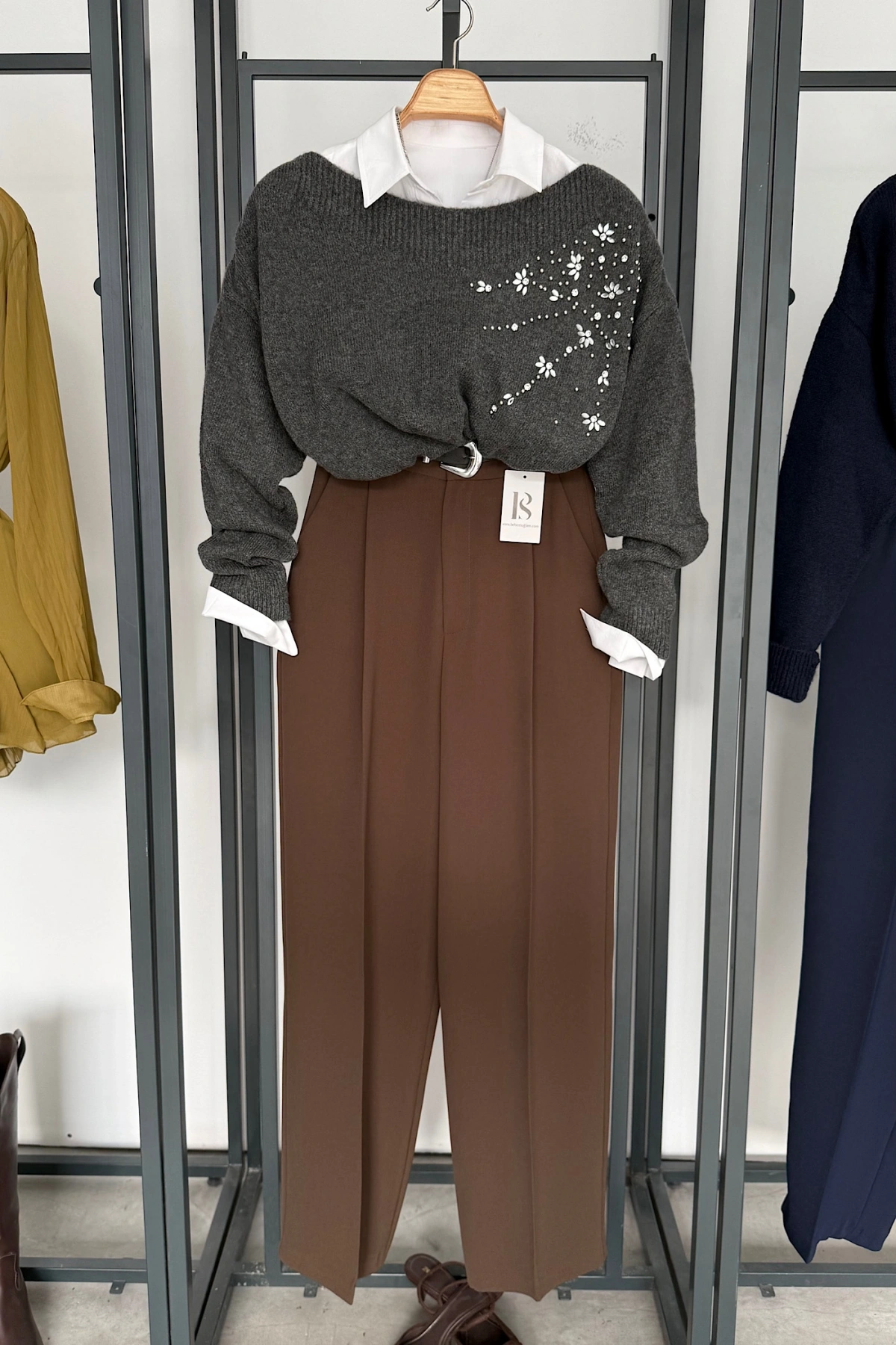 Omuzdan Taşlı Kazak Antrasit