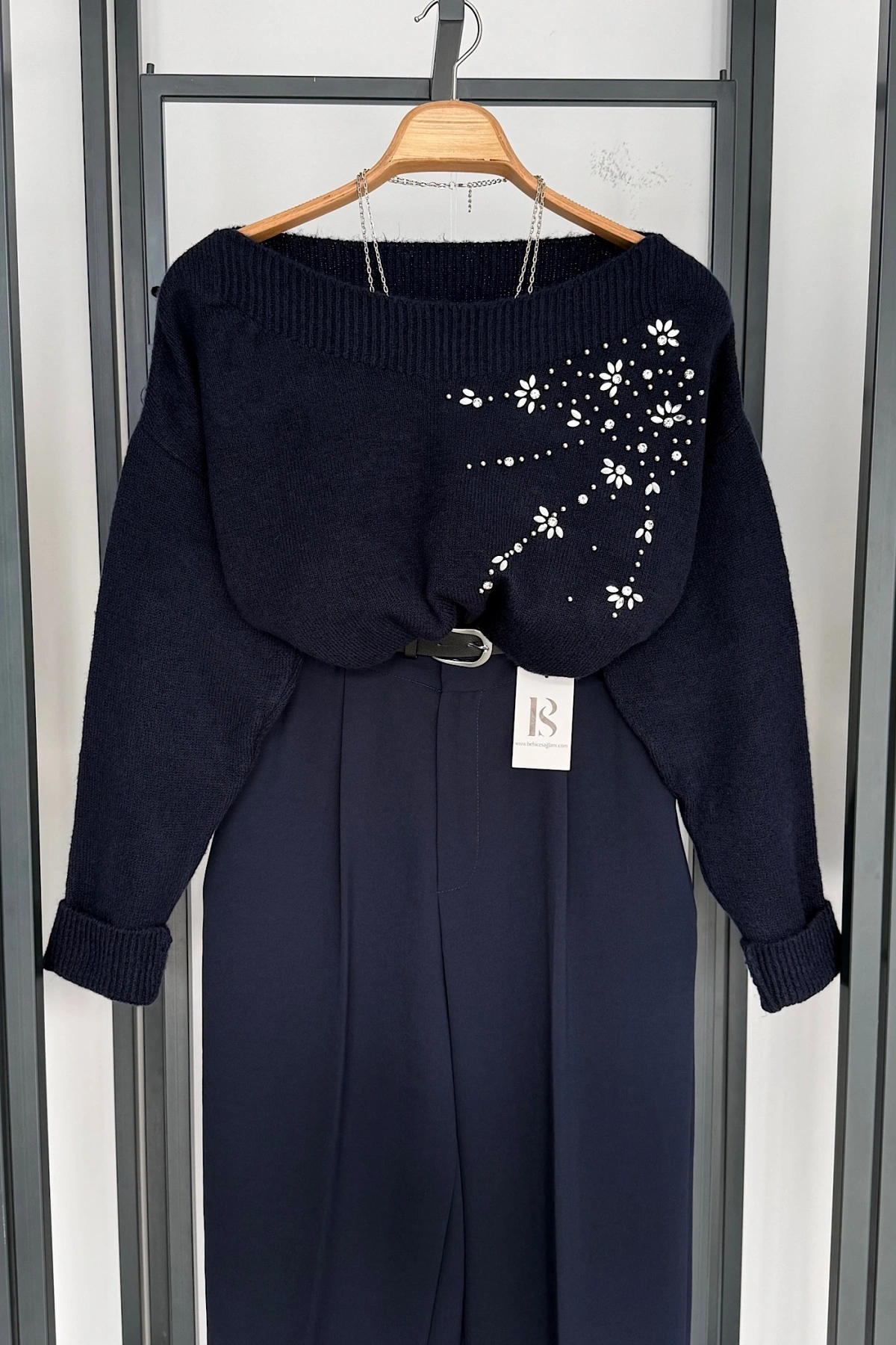 Omuzdan Taşlı Kazak Lacivert