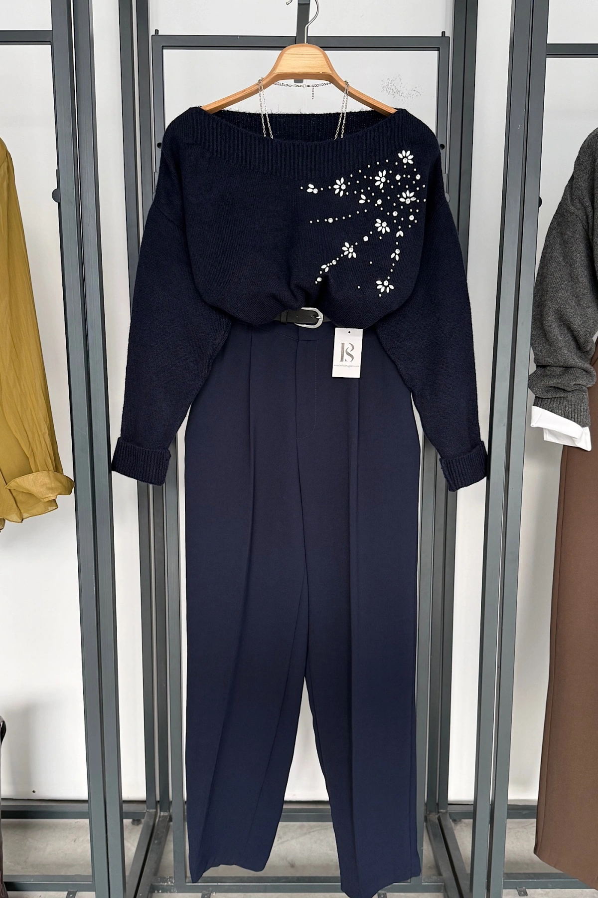 Omuzdan Taşlı Kazak Lacivert