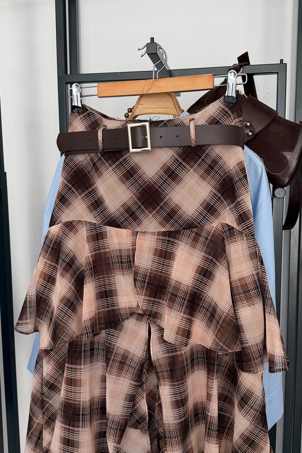 Önden Yırtmaçlı Kareli Çok Katlı Etek Kahverngi