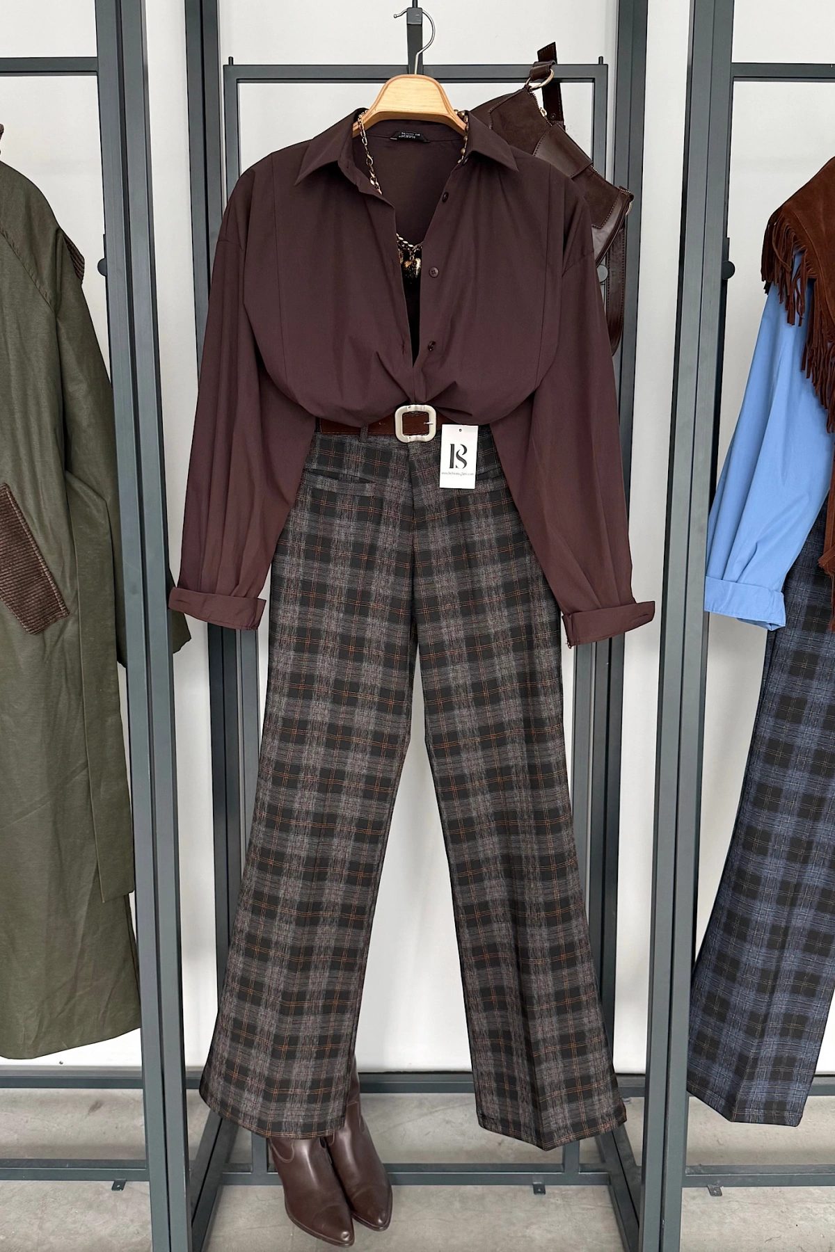 Önü Yırtmaçlı Gömlek Kahverengi