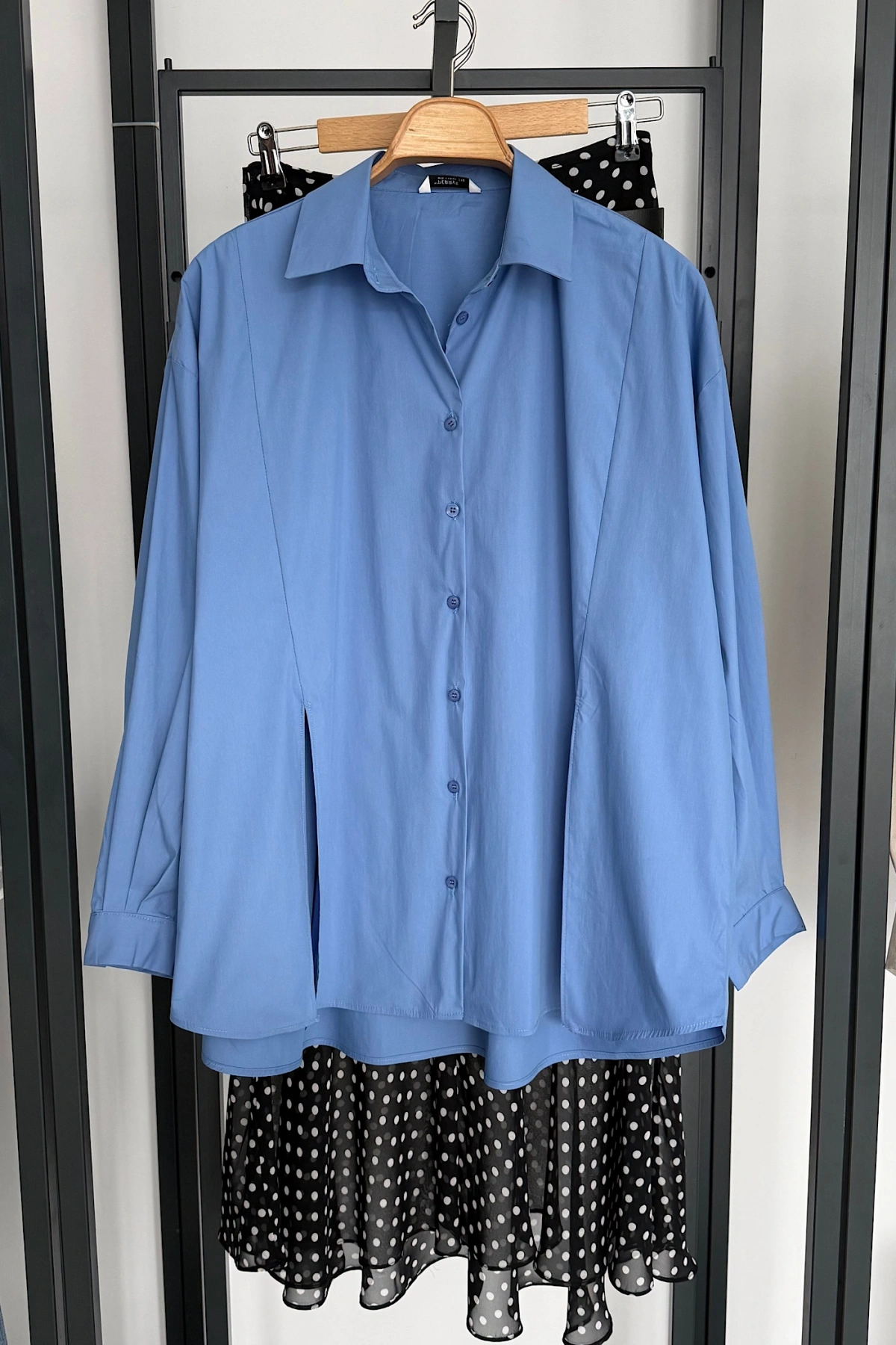 Önü Yırtmaçlı Gömlek Mavi