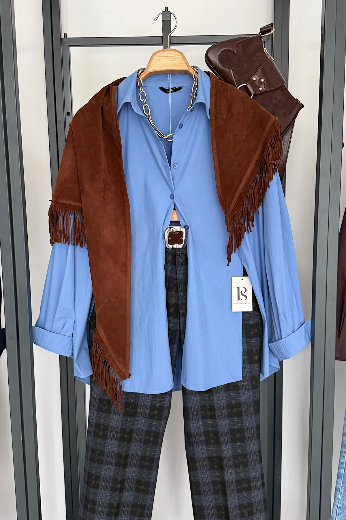 Önü Yırtmaçlı Gömlek Mavi