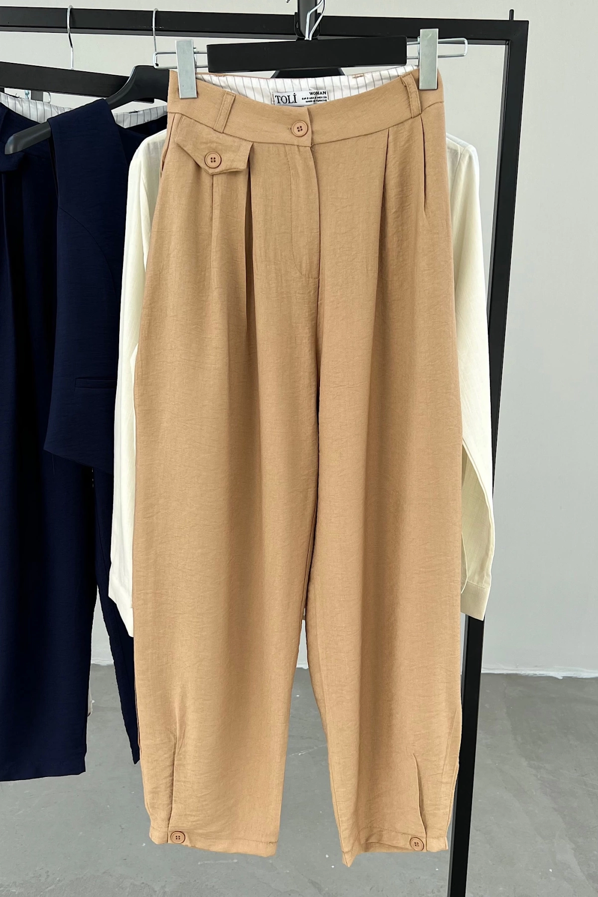Paça Detay Keten Pantolon Camel