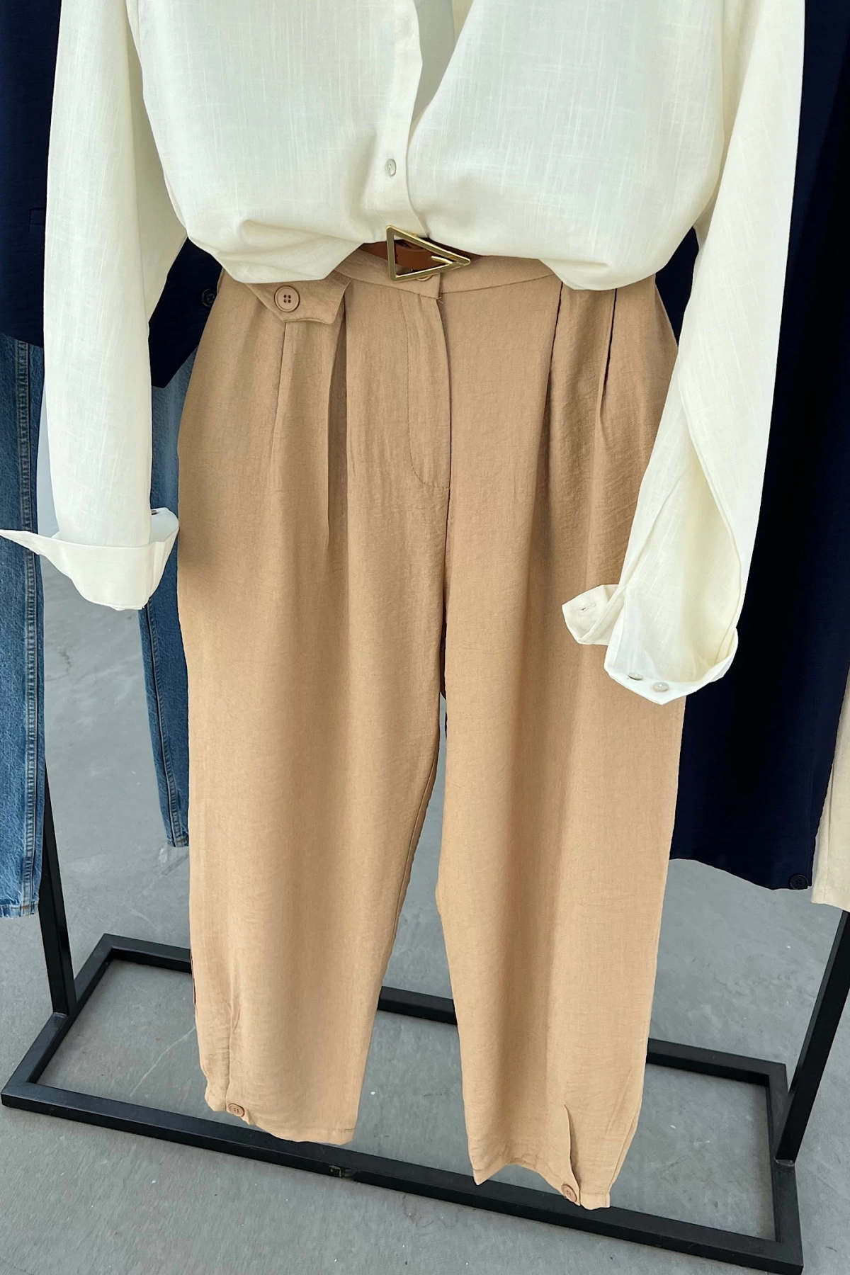 Paça Detay Keten Pantolon Camel