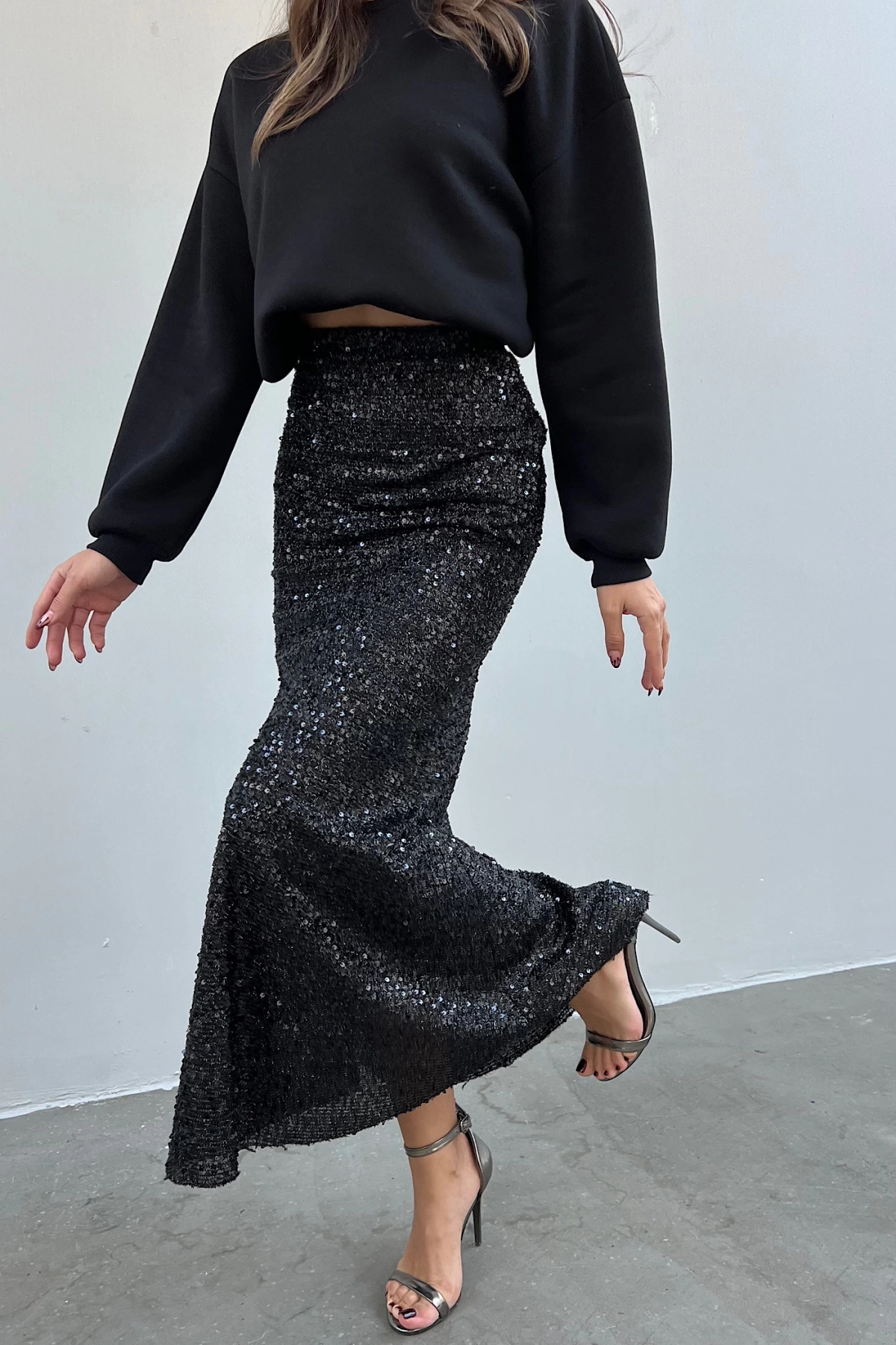 Sequined Maxi Skirt / Black