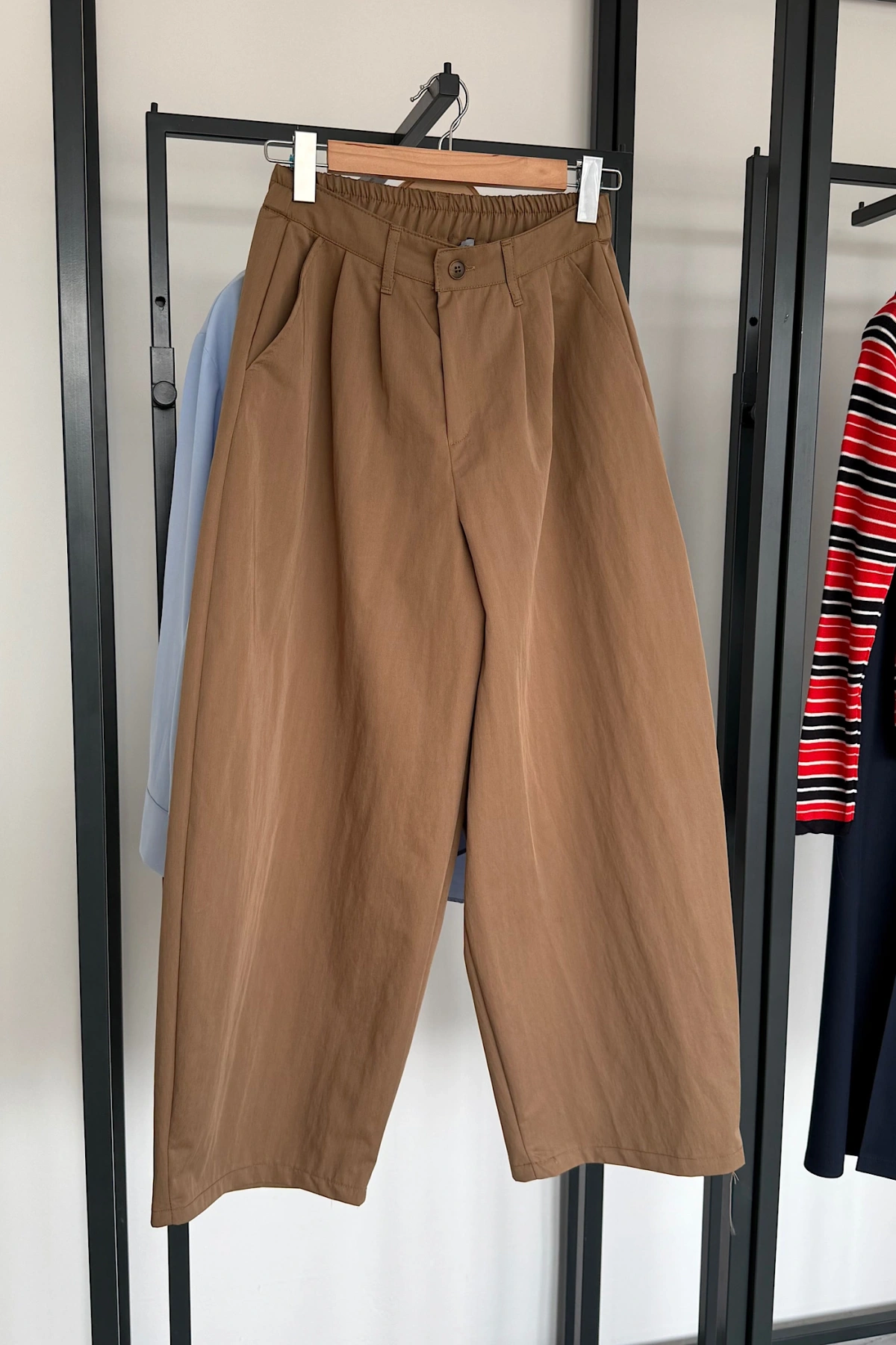 Pileli Bagy Pantolon Camel