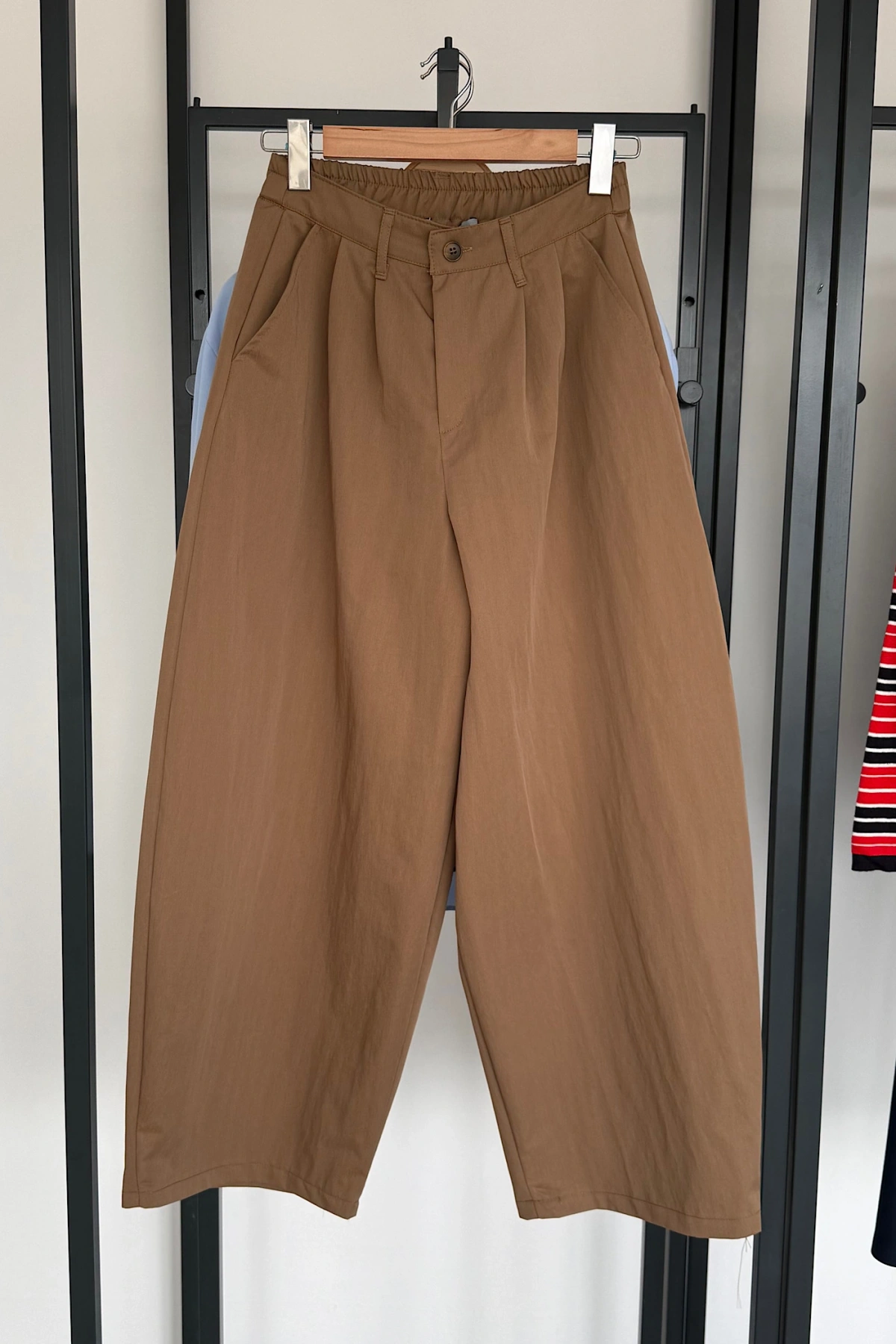 Pileli Bagy Pantolon Camel