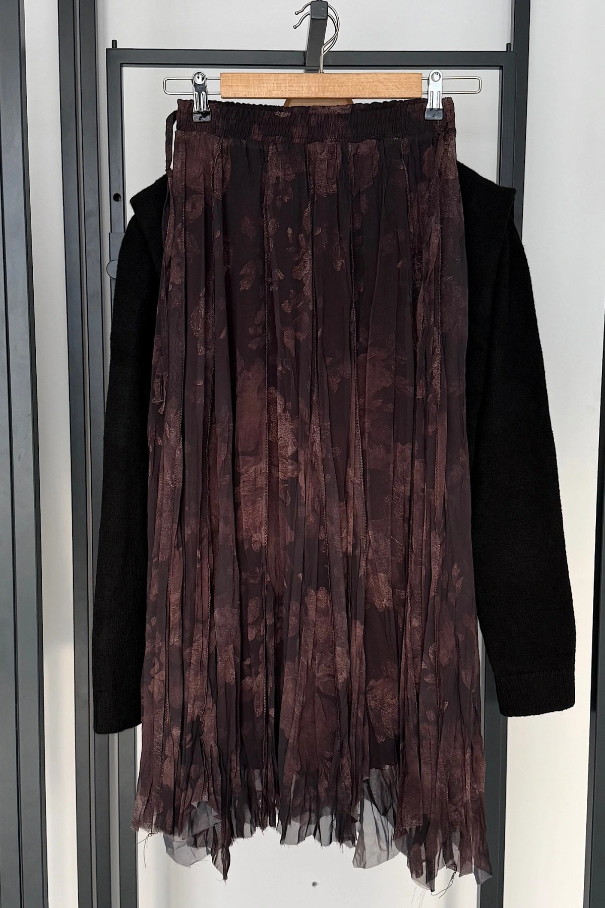 Pislik İsli Asimetrik Kesim İçi Astarlı Etek Kahverengi