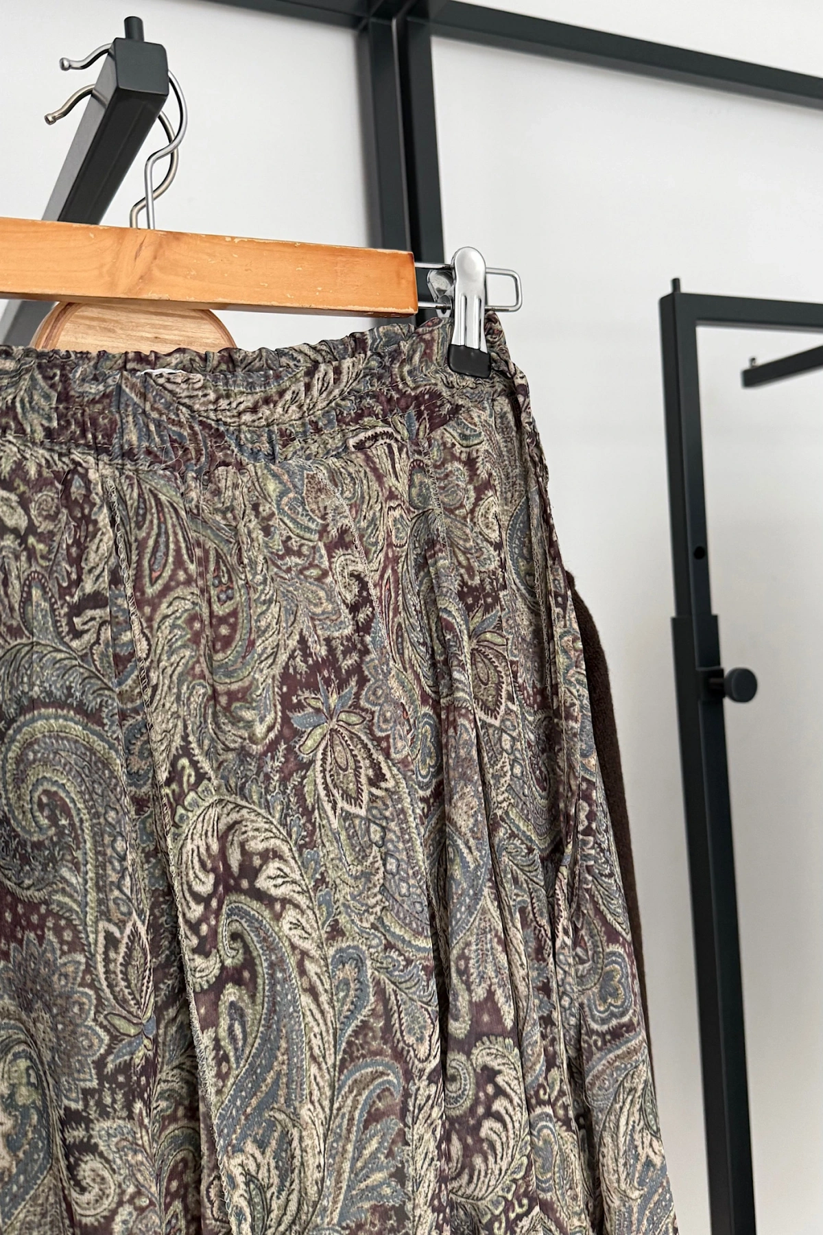 Pislik İsli Asimetrik Kesim İçi Astarlı Etek Yeşil