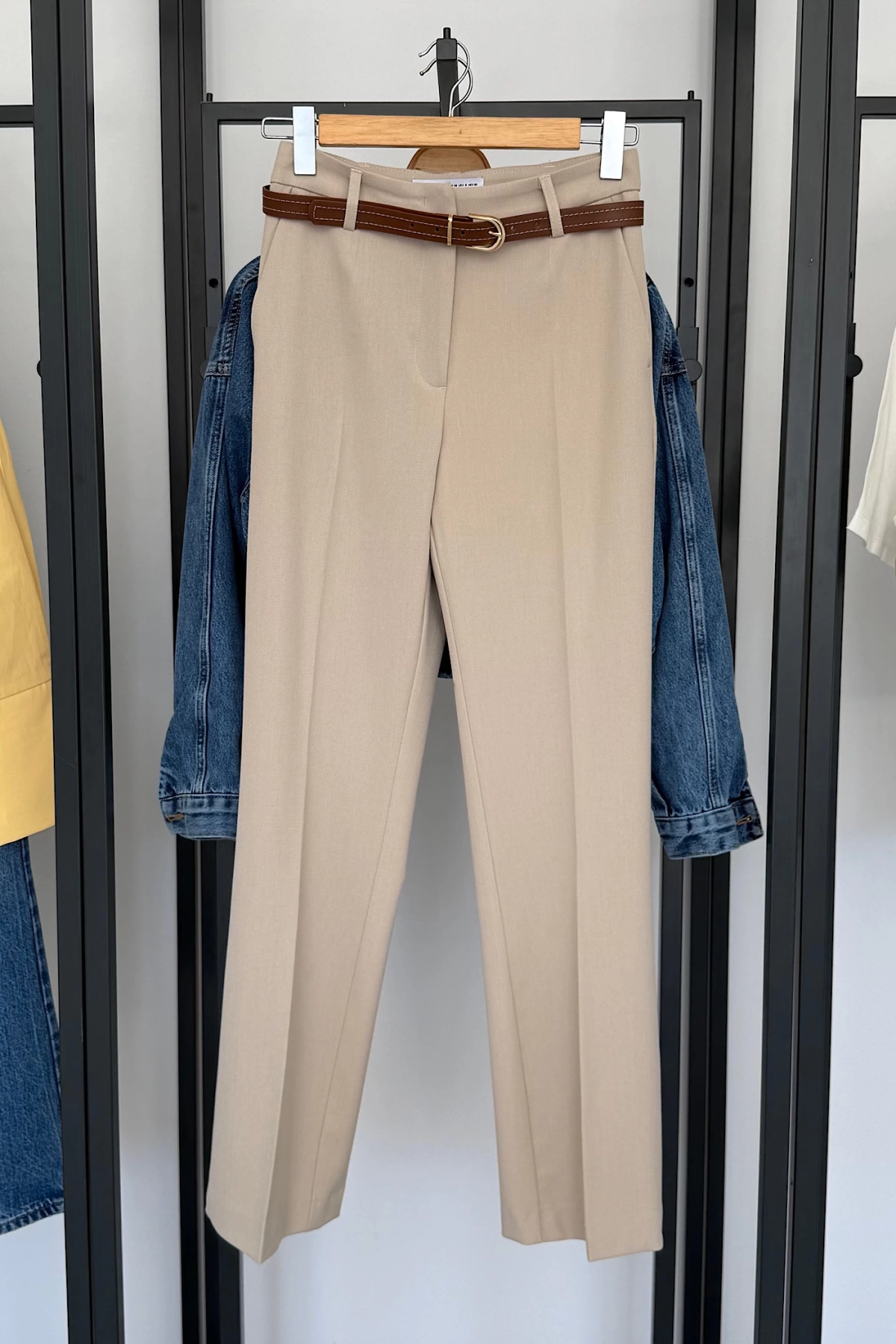 Premıum Kemerli Düz Fit Pantolon Taş