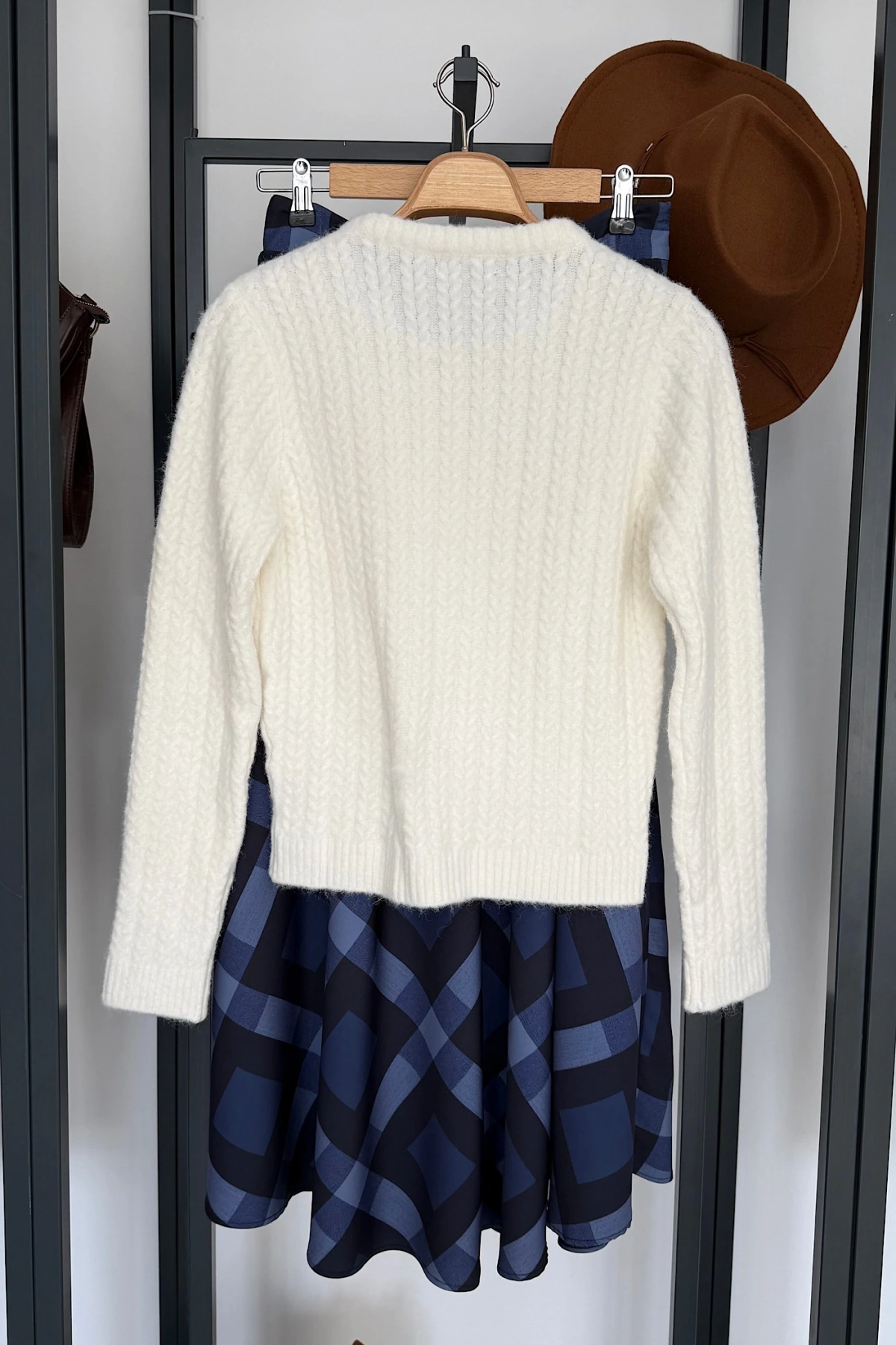 Saç Örgü Hırka Ekru