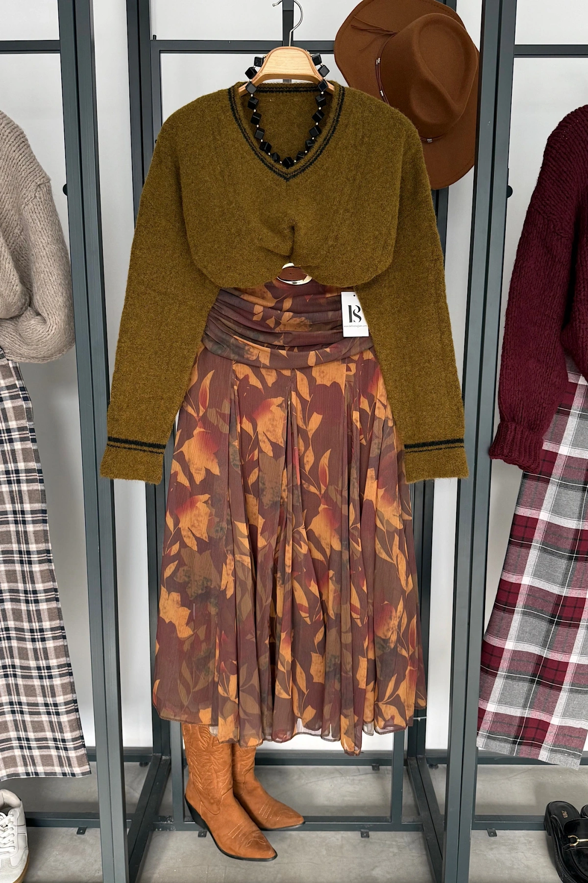 Şal Desen Etek Yaprak Desen