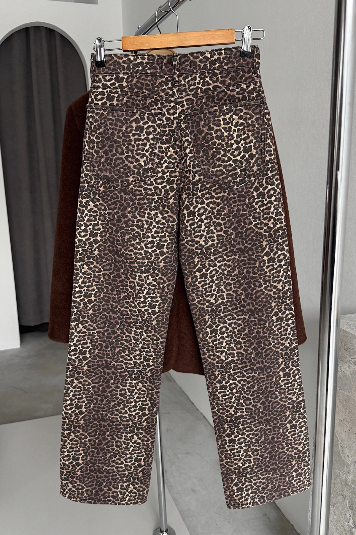 Straight Yüksek Bel Leopar Desenli Jean Leopar