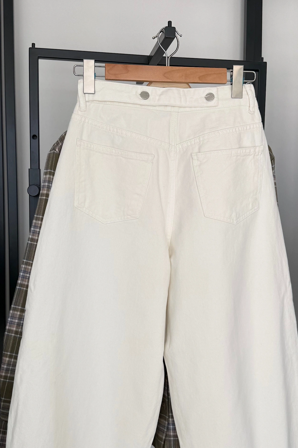 Tapered Jean Ekru