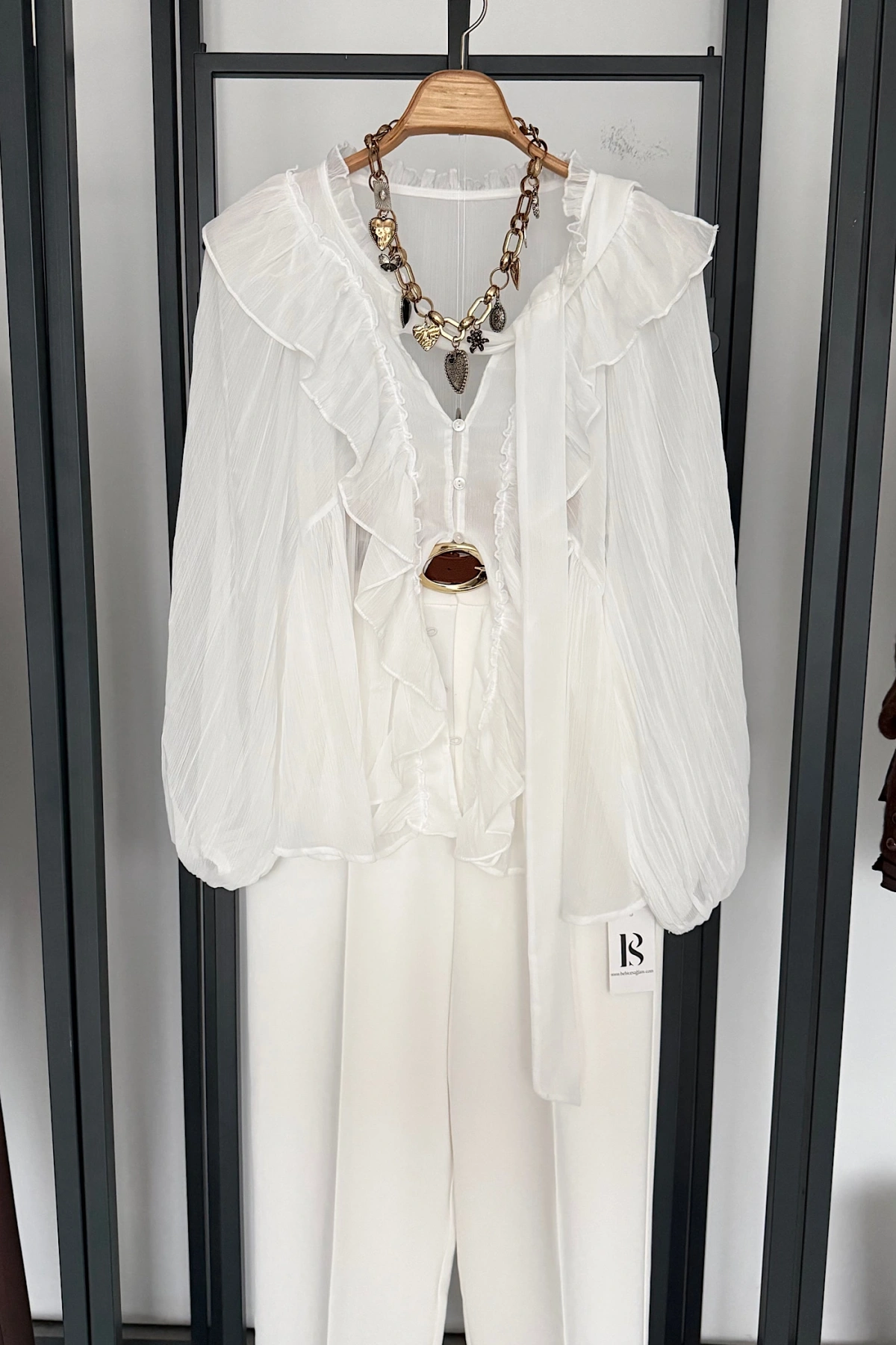 Tasarım Volanlı Bağlama Detaylı Gömlek Beyaz