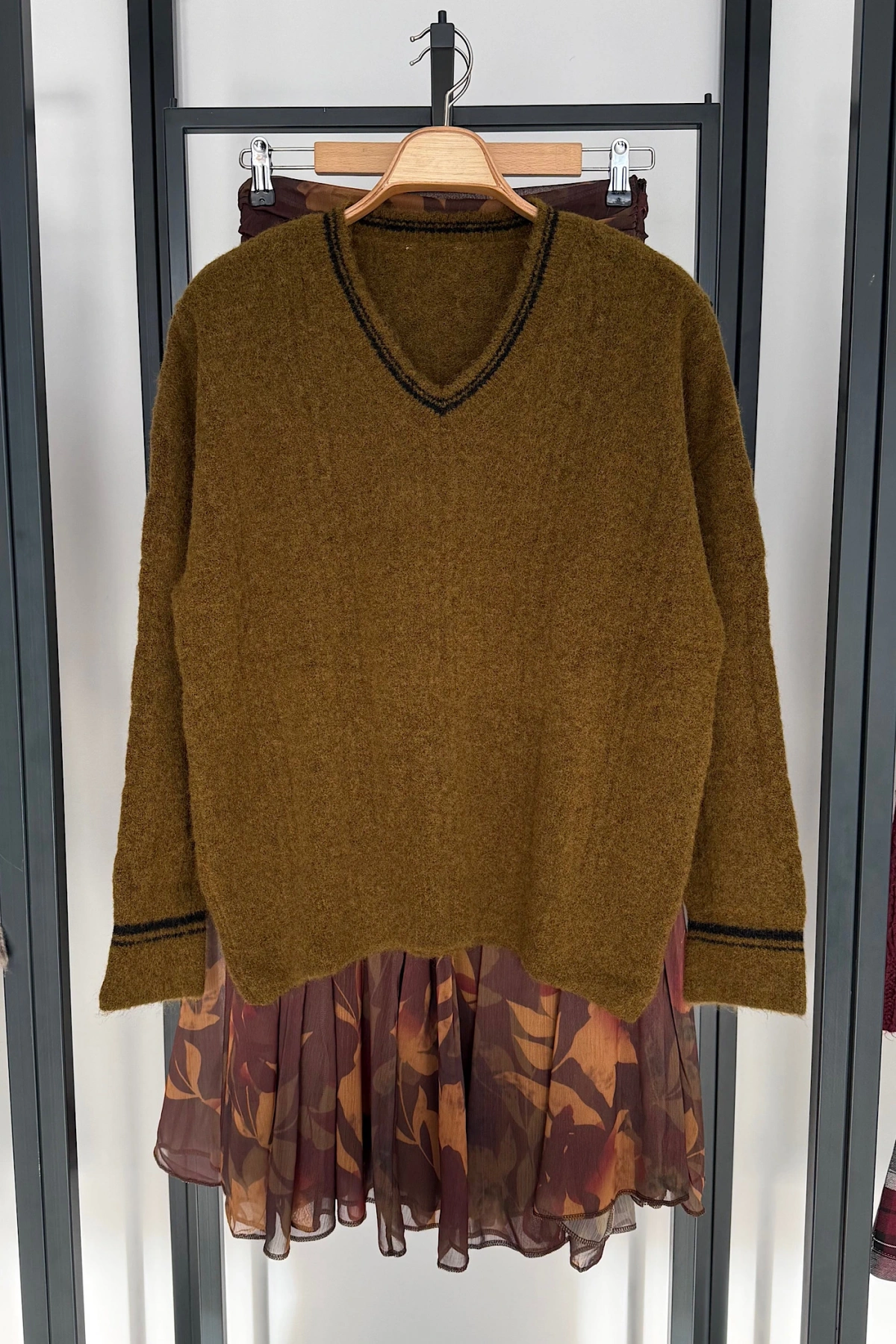 V Yaka Şeritli Kazak Haki