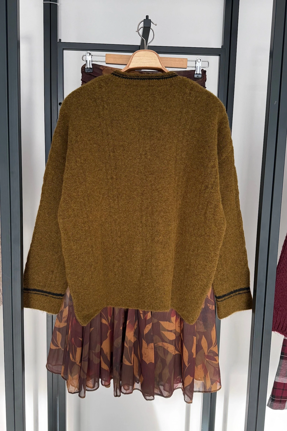 V Yaka Şeritli Kazak Haki