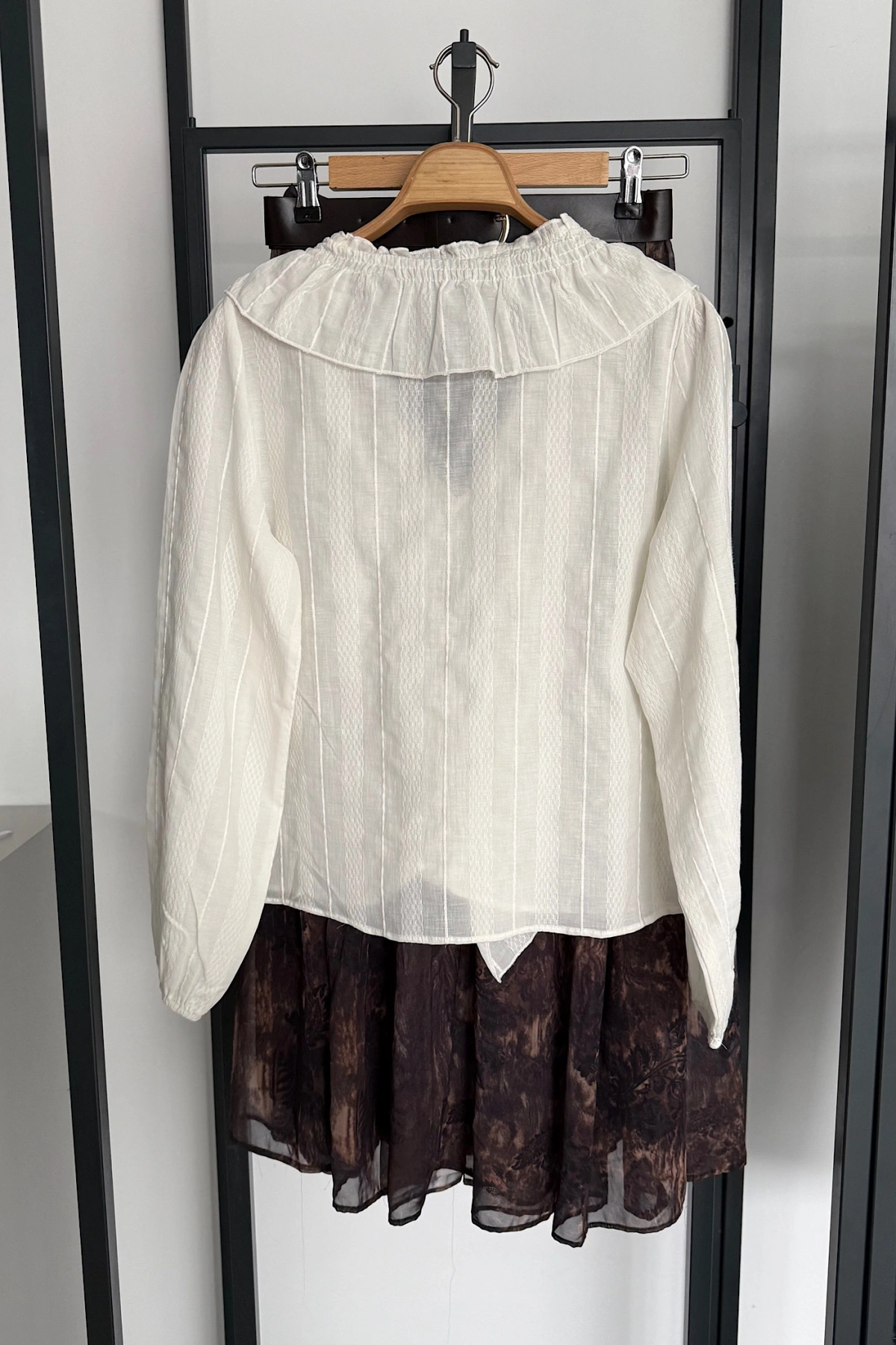 Volan Detay Bluz Beyaz