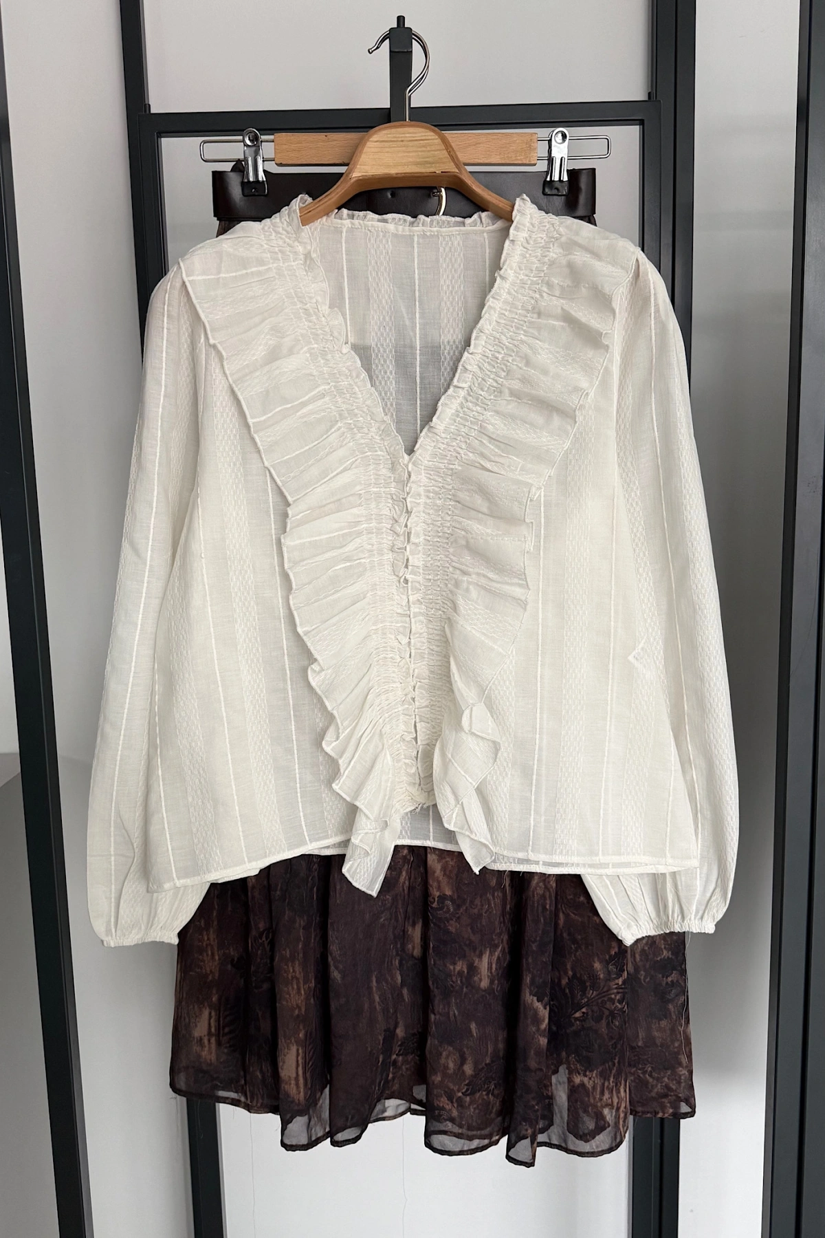 Volan Detay Bluz Beyaz