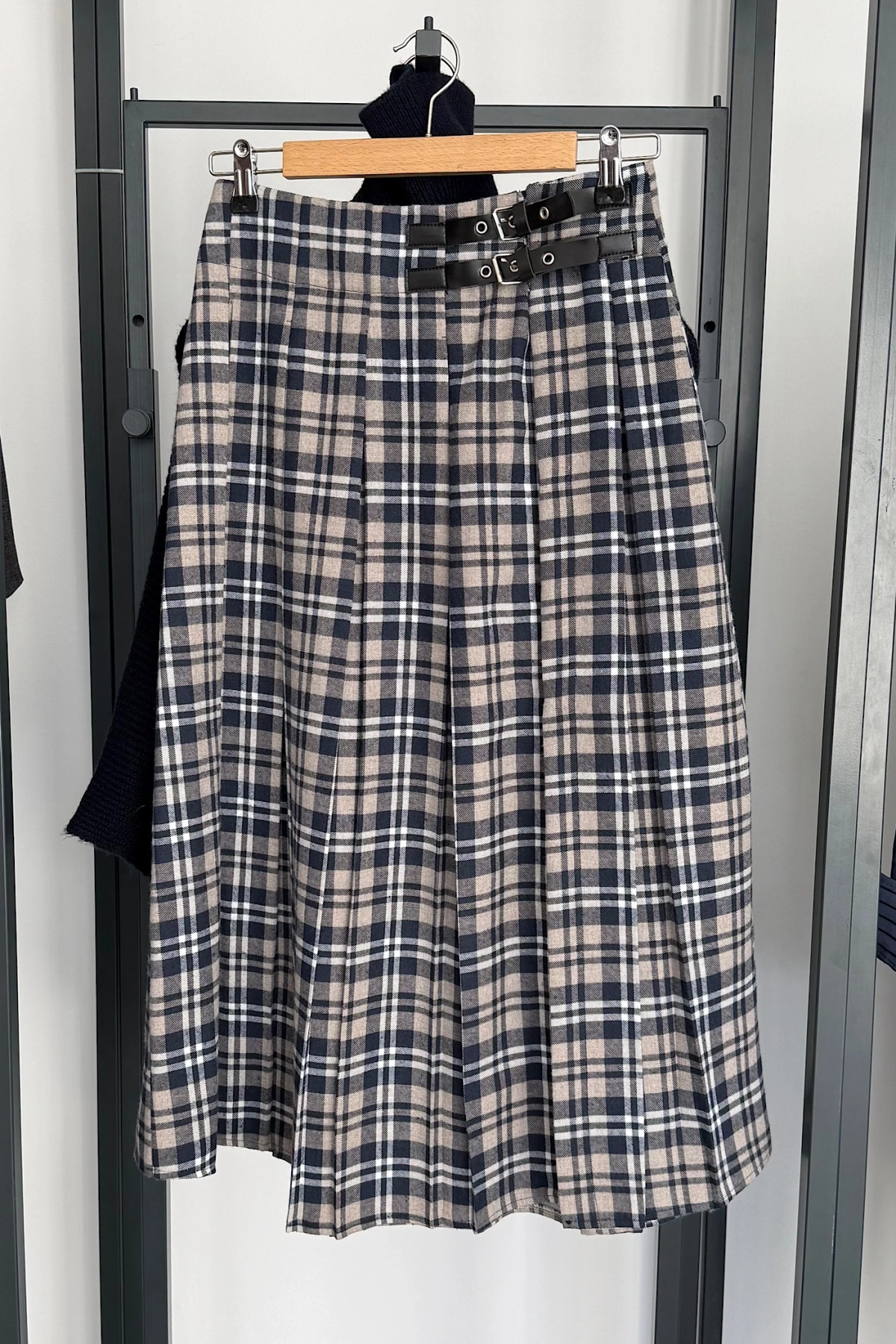 Yandan Yırtmaçlı İskoç Etek Lacivert-Bej