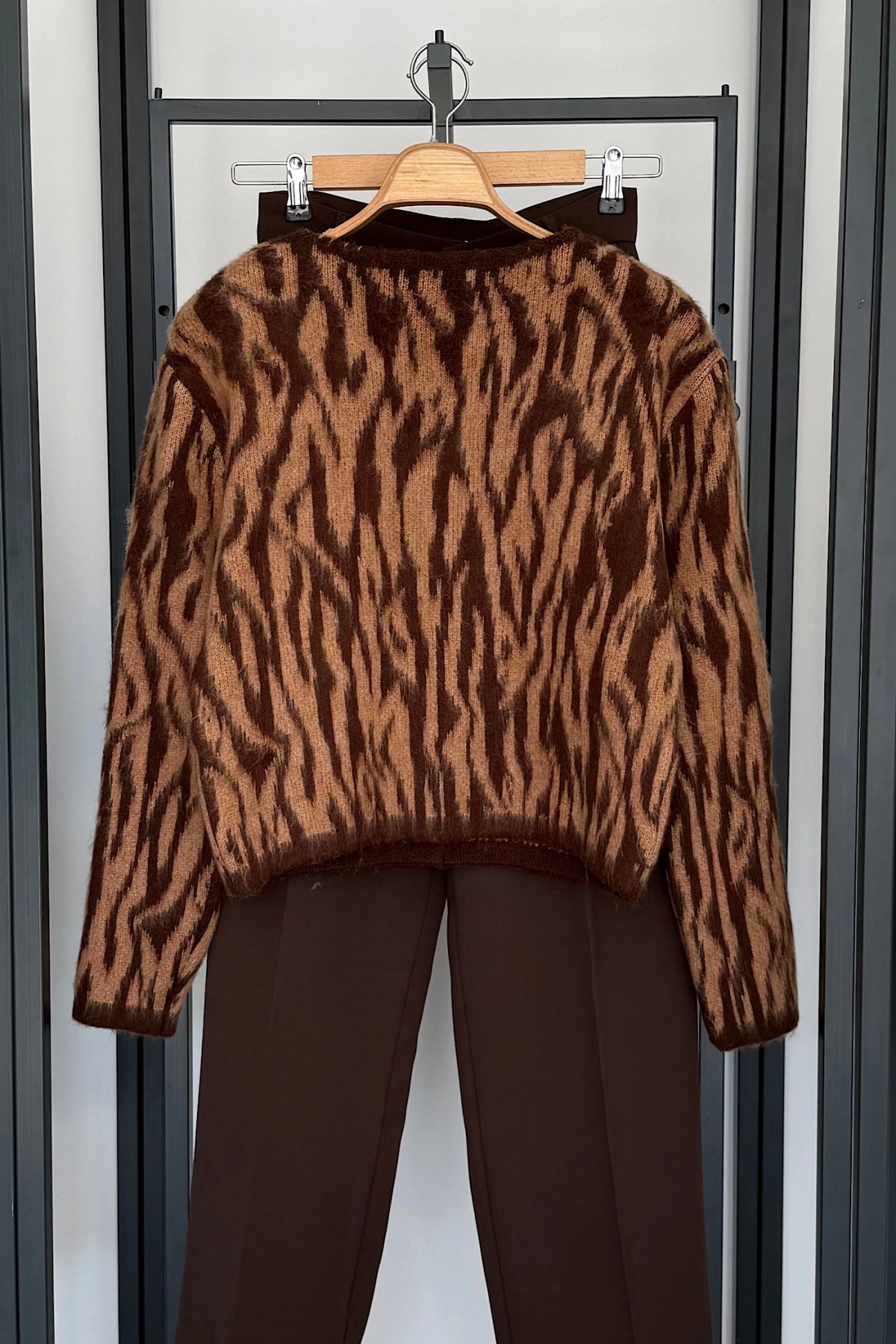 Zebra Desen Hırka Kahverengi