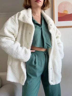 Beyaz Peluş Ceket