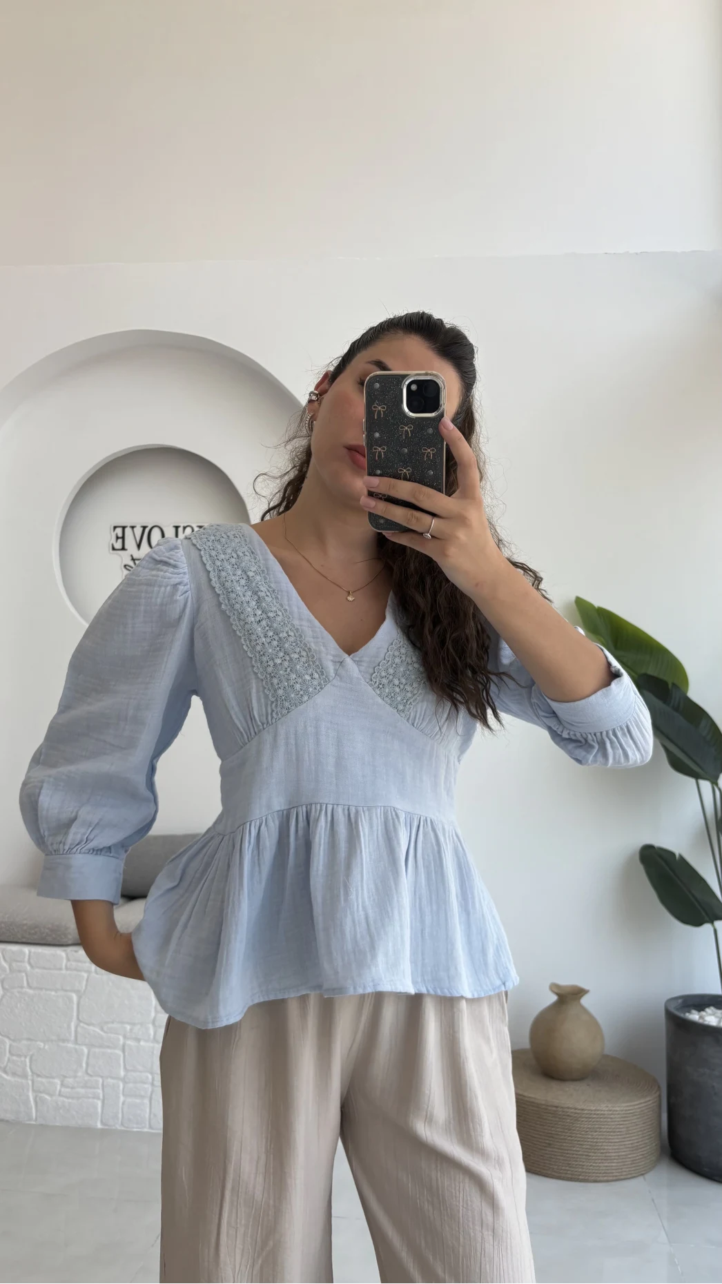 1034 - Freesia Dantel Detay Müslin Bluz - Bebe Mavisi