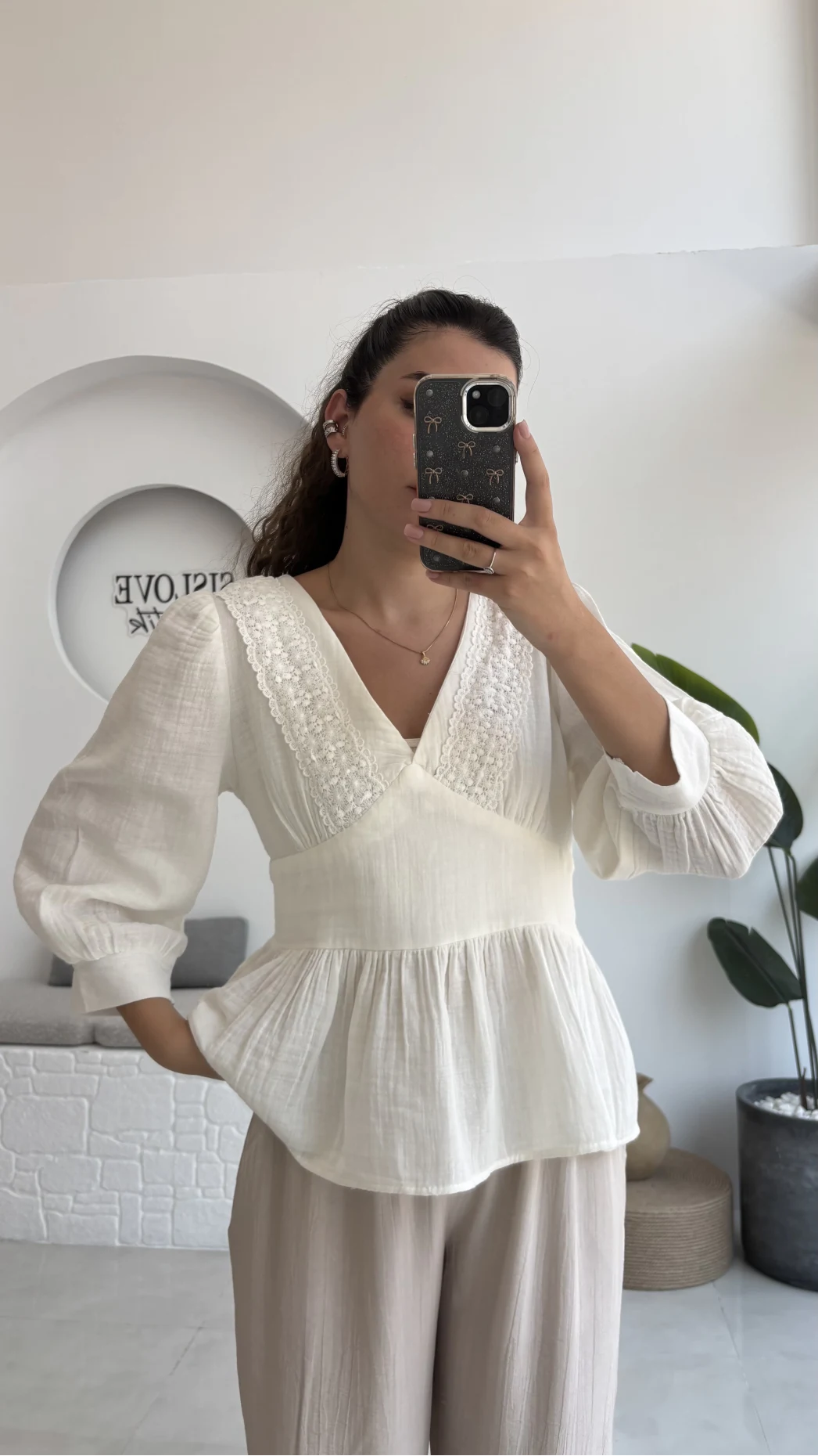 1034 - Freesia Dantel Detay Müslin Bluz - Kırık Beyaz