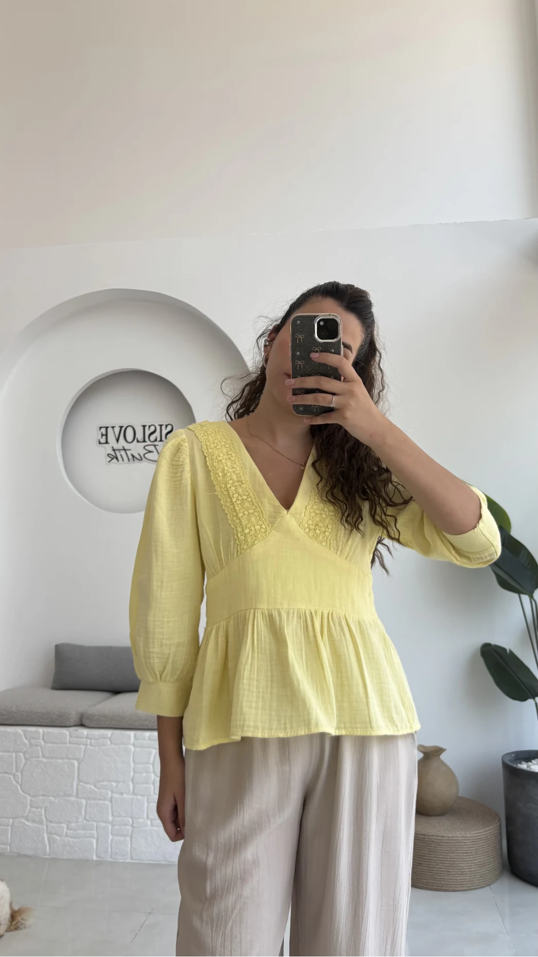 1034 - Freesia Dantel Detay Müslin Bluz - Sarı