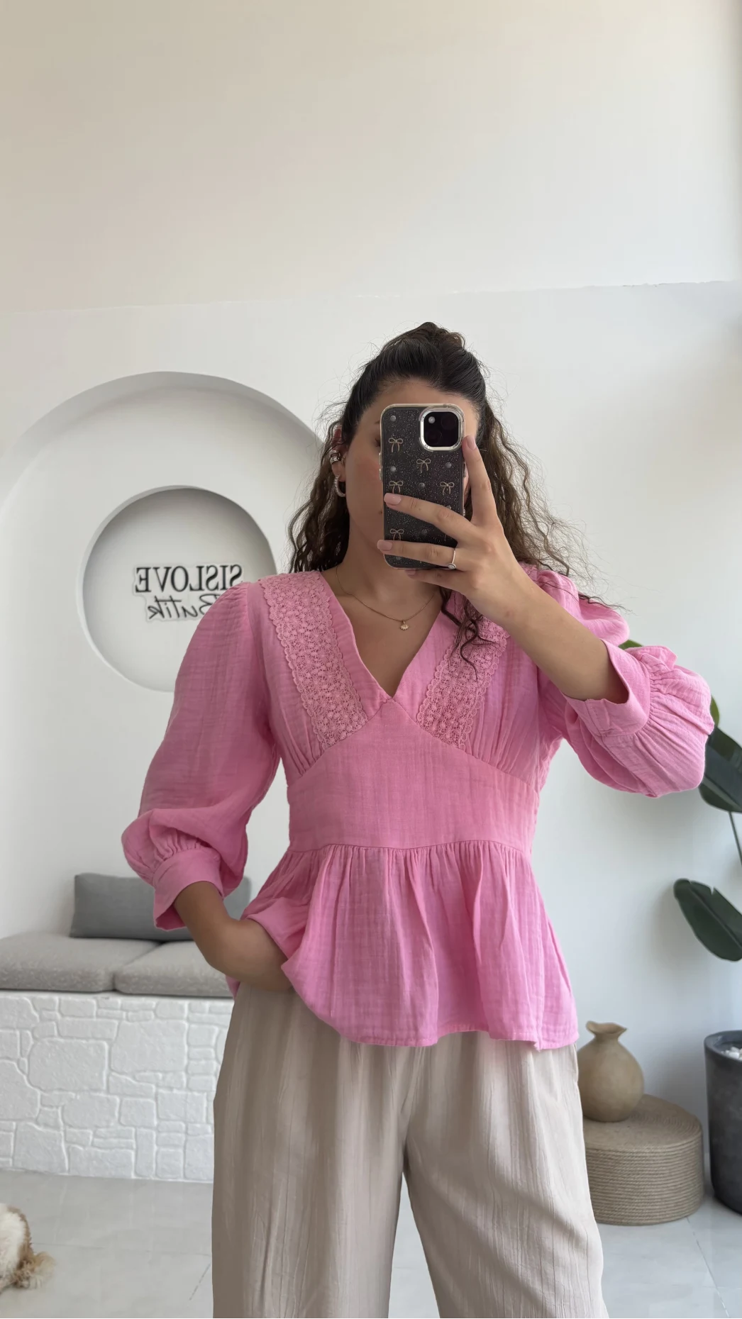 1034 - Freesia Dantel Detay Müslin Bluz - Şeker Pembesi