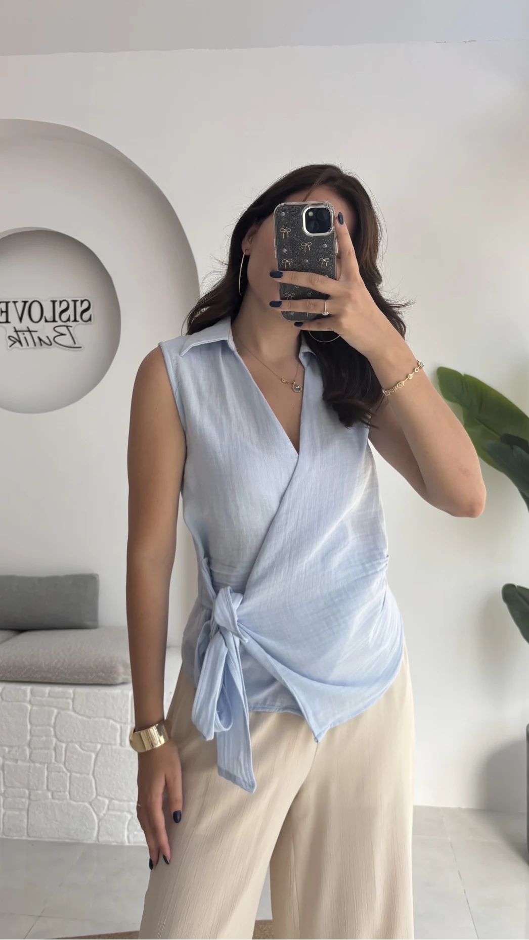 1036 - Rarity Polo Yaka Sıfır Kol Müslin Bluz - Bebe Mavisi