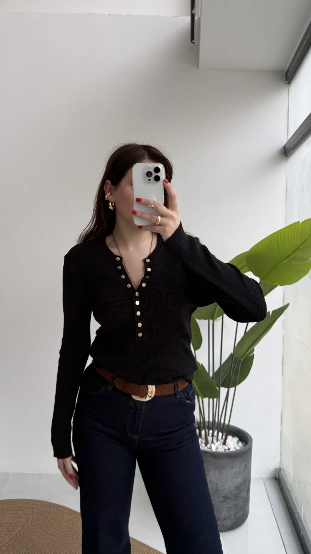 Lyssa V Yaka Çıtçıtlı Triko Kazak - Siyah