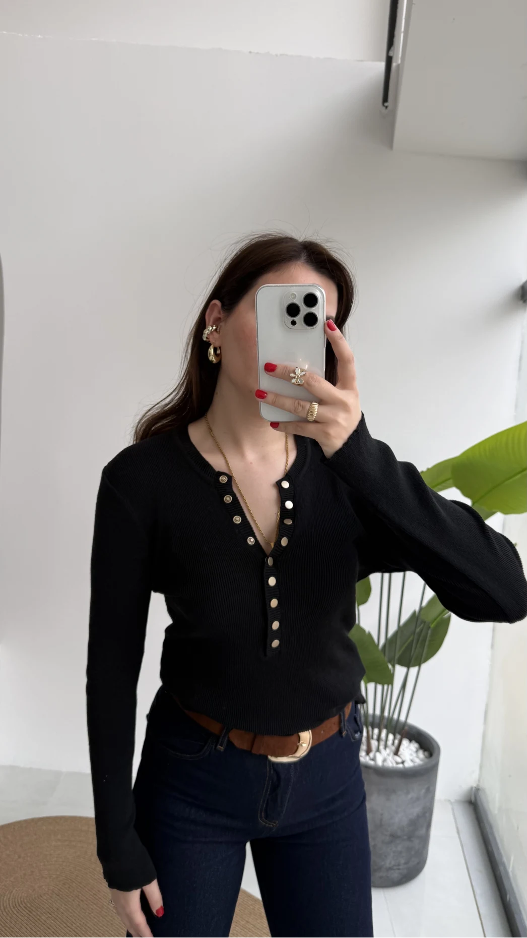 Lyssa V Yaka Çıtçıtlı Triko Kazak - Siyah