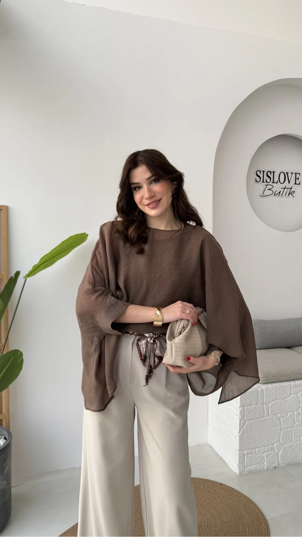 Ön Sipariş - Uçuşan Pelerin Bluz - Kahverengi - Kod: 5026