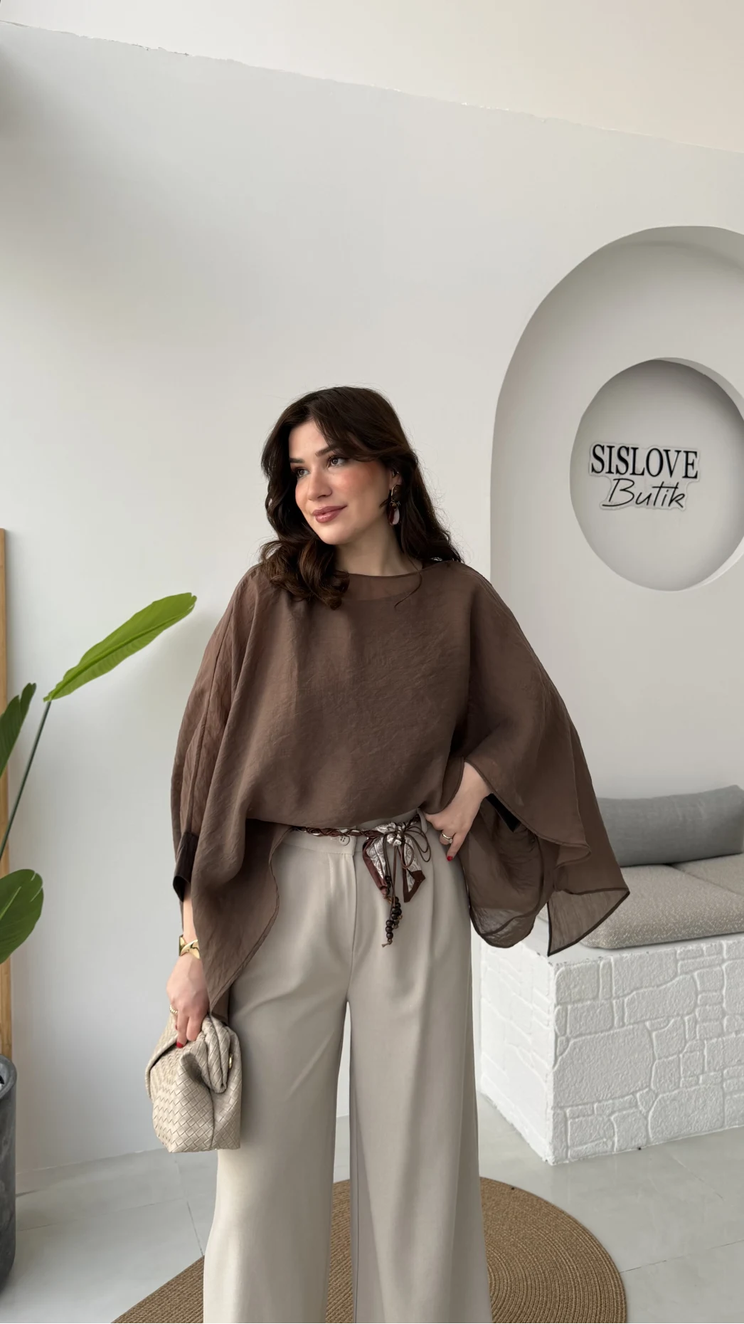 Ön Sipariş - Uçuşan Pelerin Bluz - Kahverengi - Kod: 5026