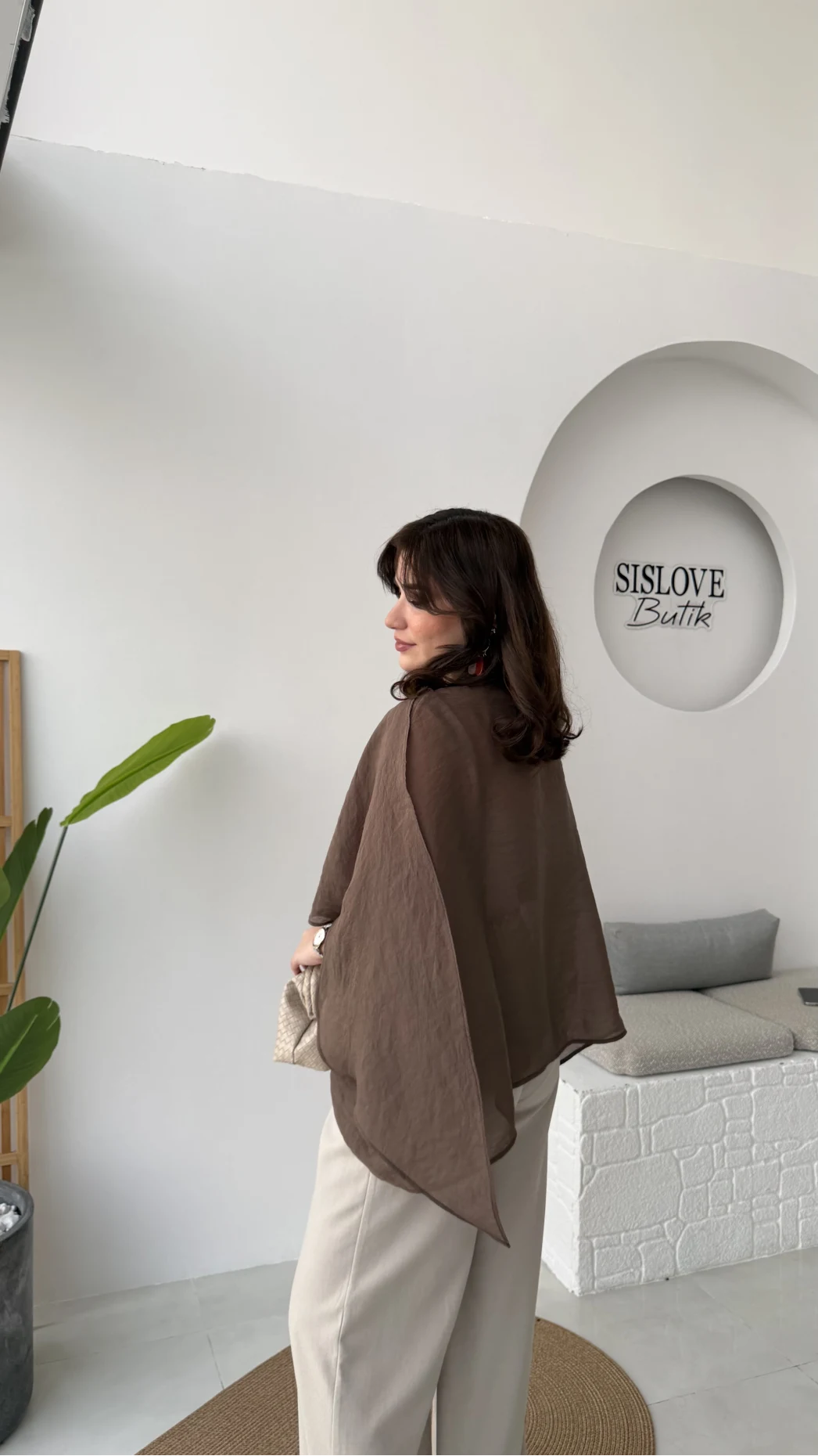 Ön Sipariş - Uçuşan Pelerin Bluz - Kahverengi - Kod: 5026